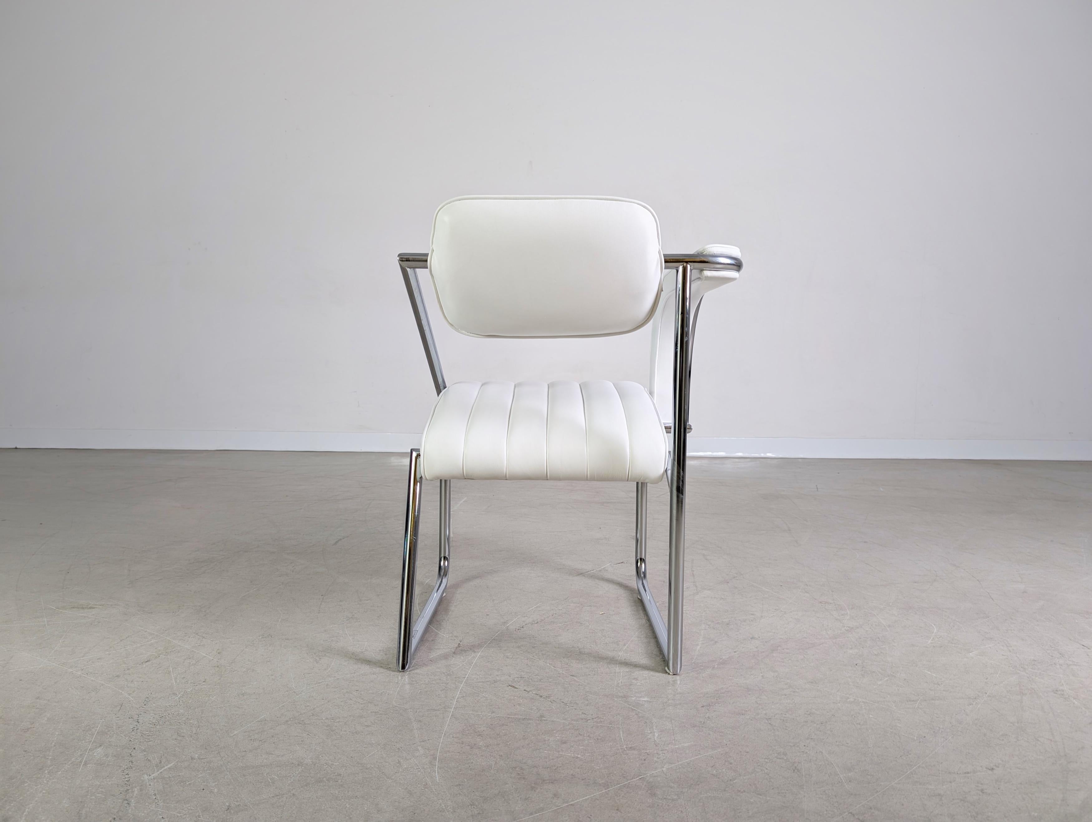 Eileen Gray Non Conformist Sessel weiß Vereinigte Werkstätten Múnich en venta 1