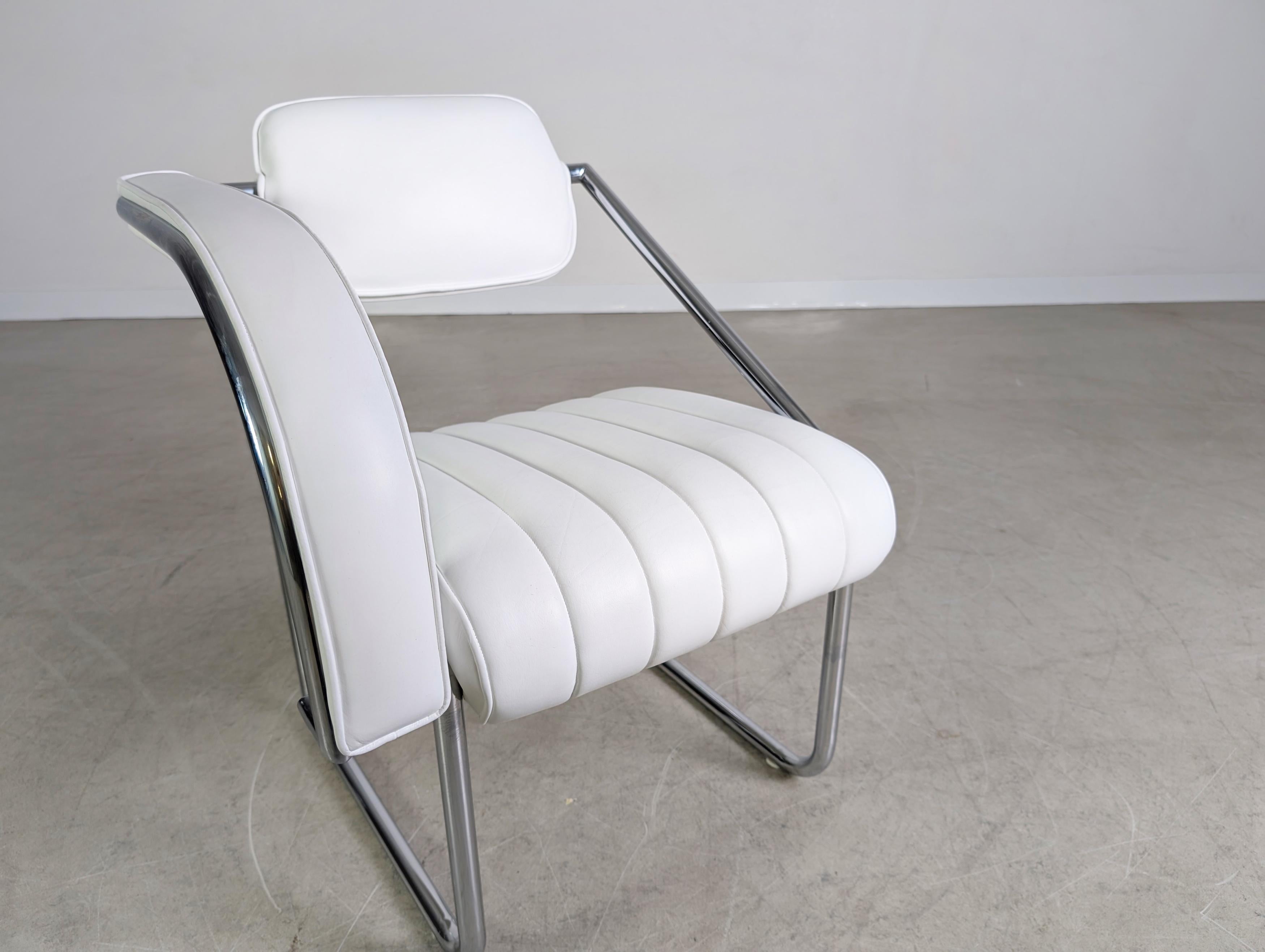 Eileen Gray Non Conformist Sessel weiß Vereinigte Werkstätten Múnich en venta 2