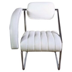 Eileen Gray Non Conformist Sessel weiß Vereinigte Werkstätten Monaco di Baviera
