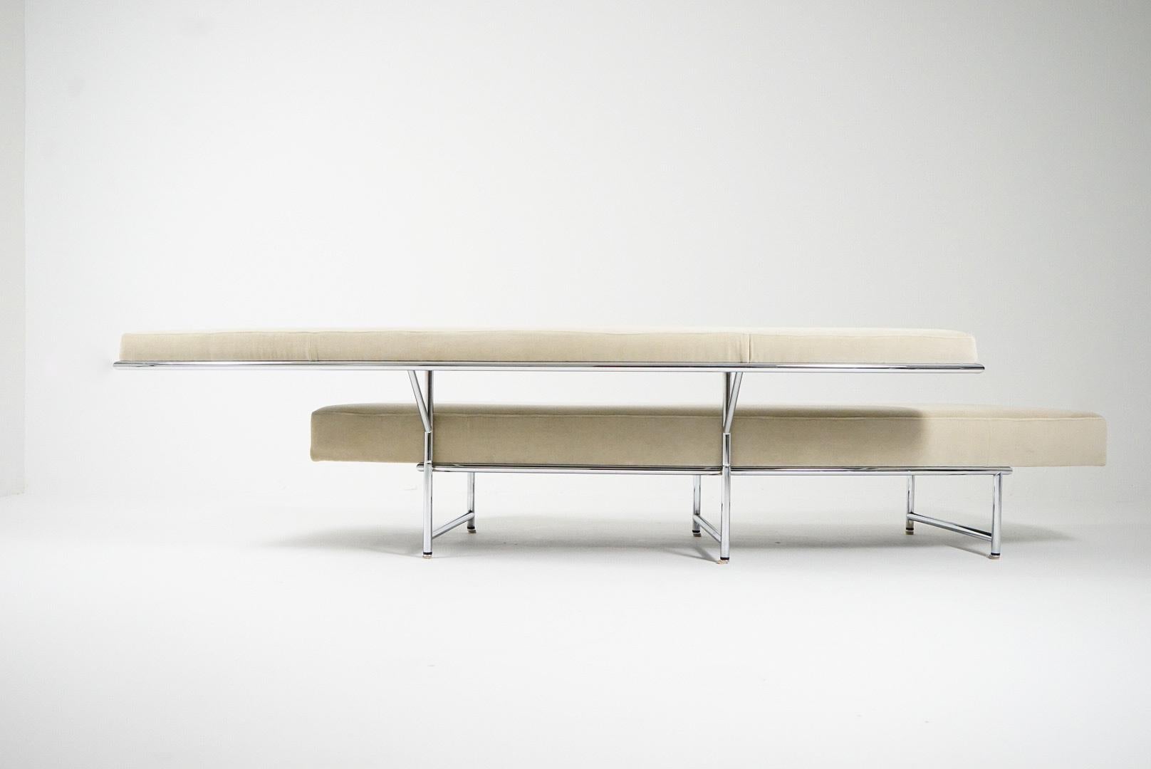 Eileen Gray Original Monte Carlo Sofa Chaise in Italian Mohair 1