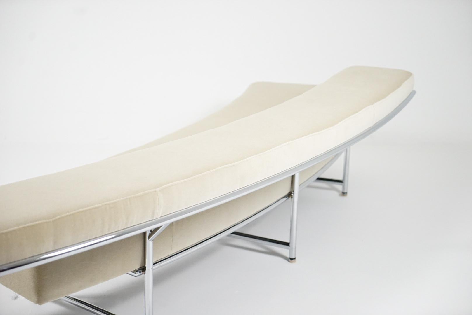 Eileen Gray Original Monte Carlo Sofa Chaise in Italian Mohair 4