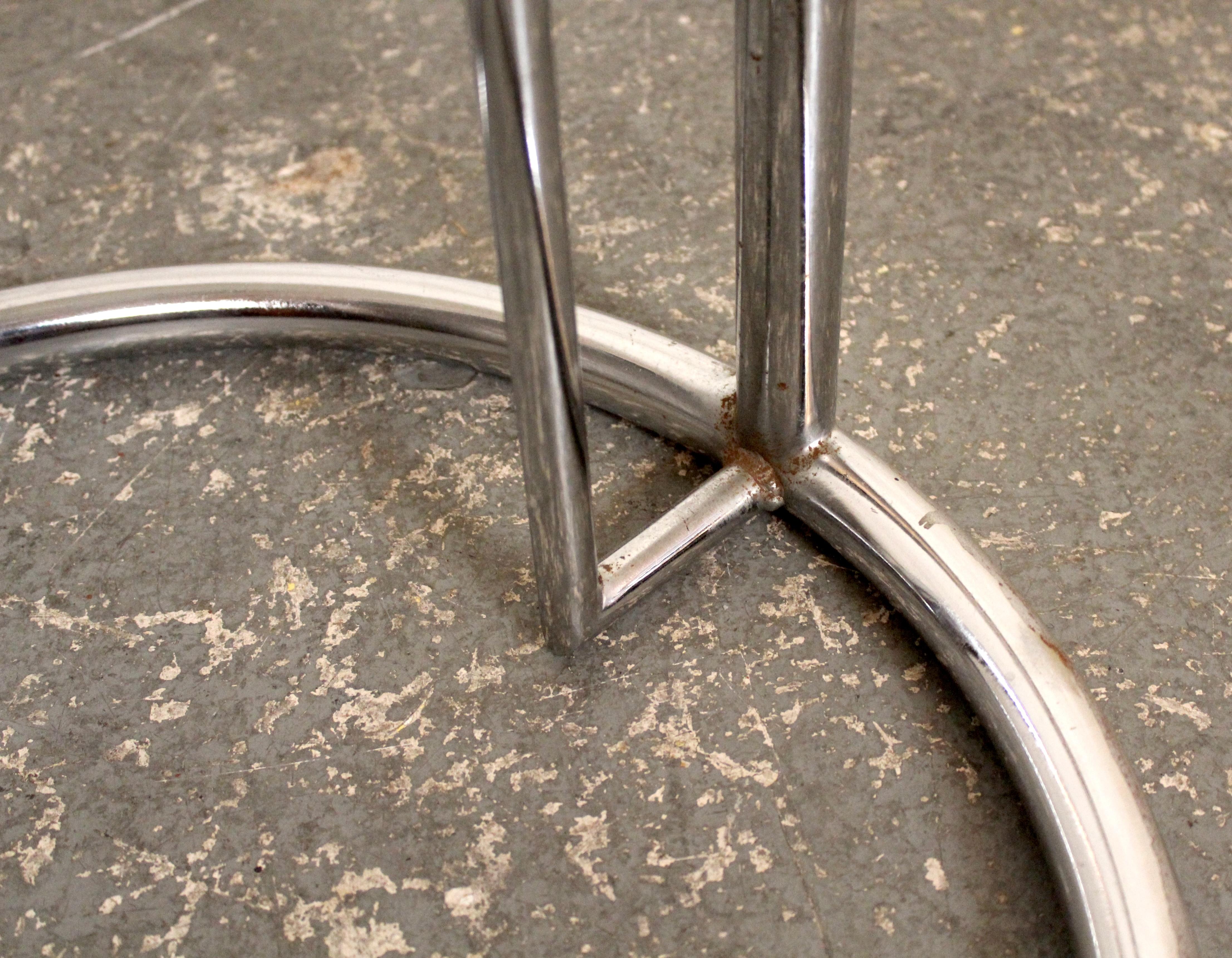 Verre Table d'appoint réglable en chrome de style Eileen Gray par Italstudio en vente