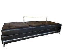 Eileen Gray Style Daybed noir Chaise longue moderne en cuir et chrome Daybed