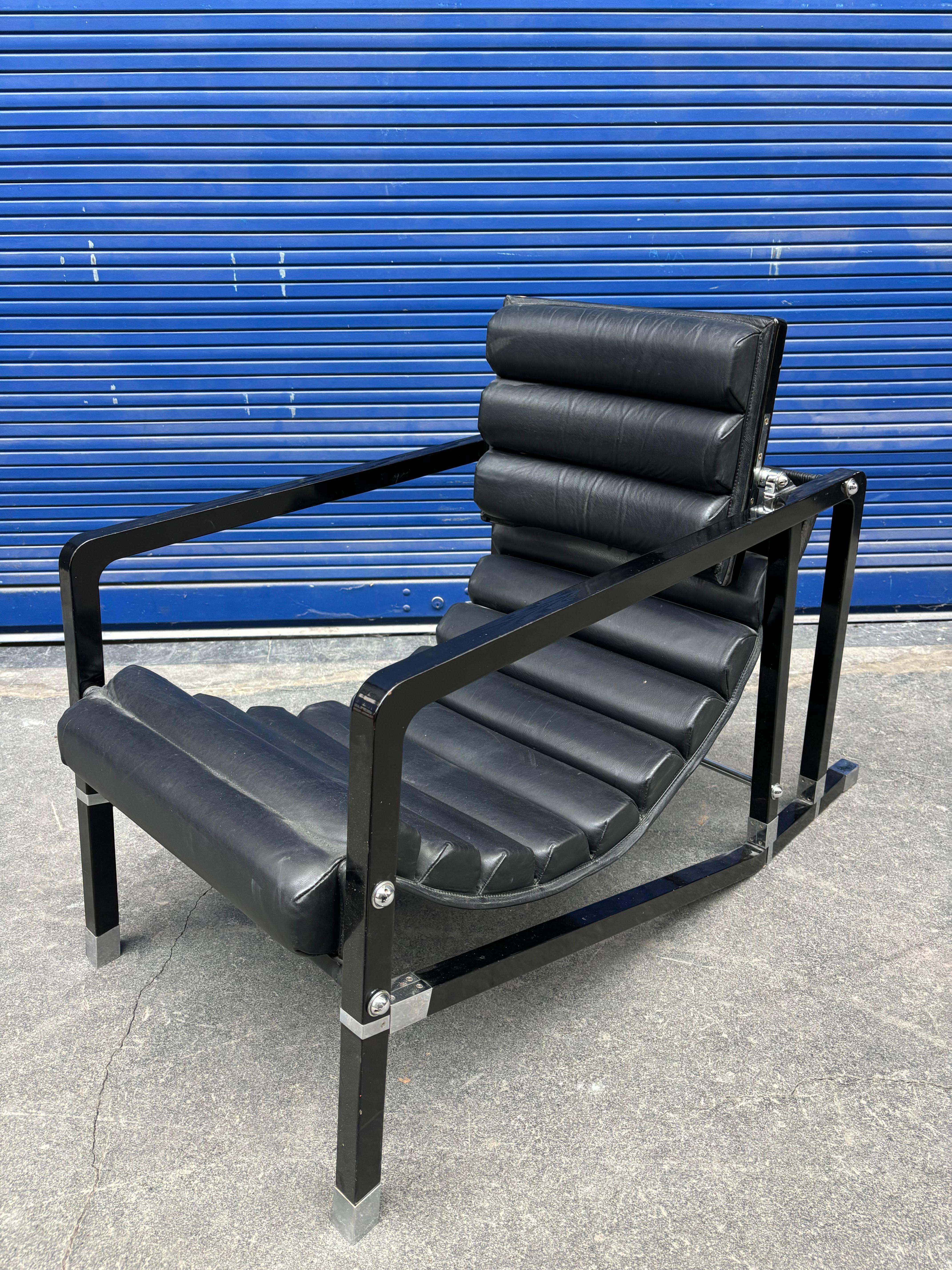 Réédition du Transat par Eileen Gray pour Écart. 