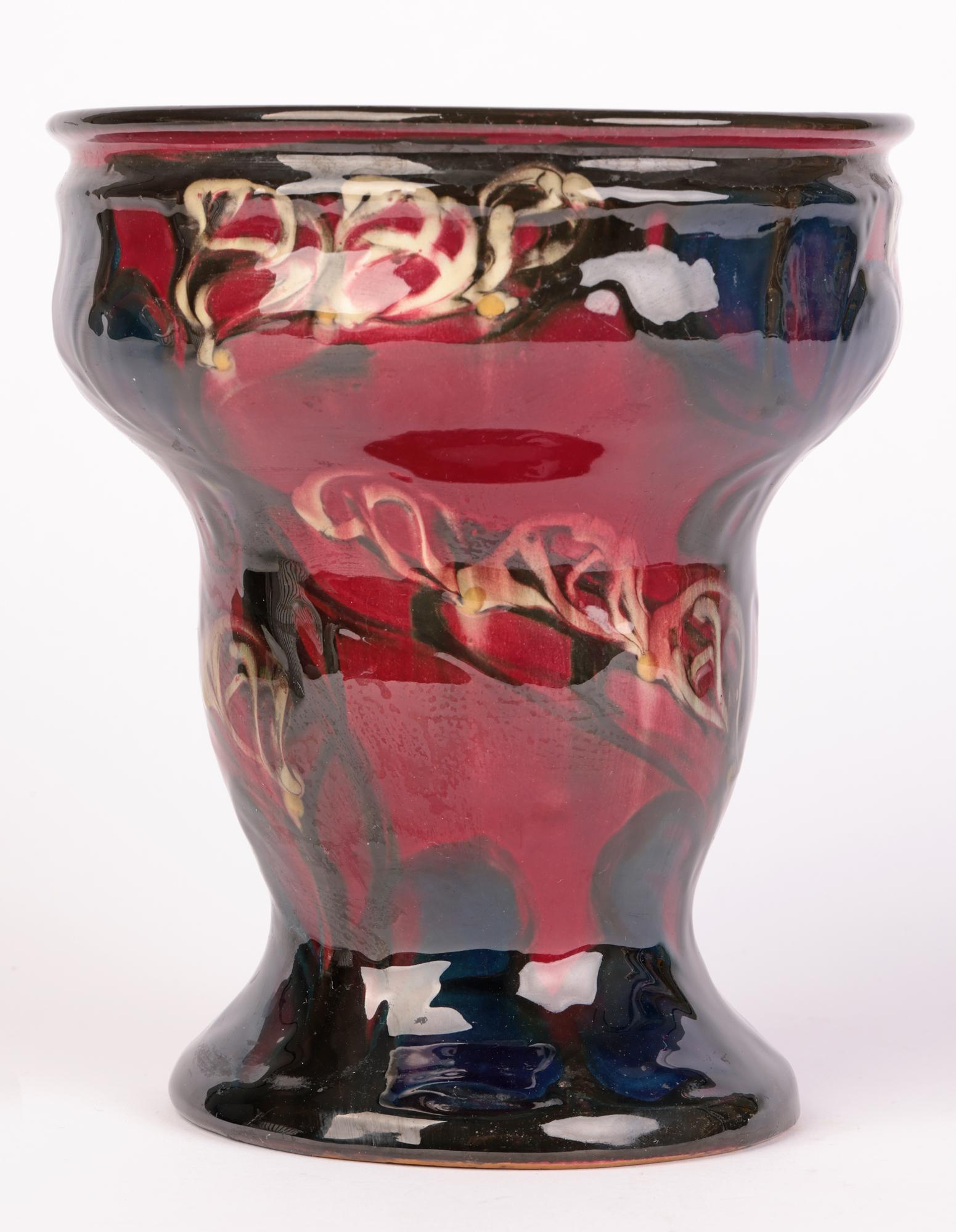 Vase abstrait en poterie d'art Eiler Londal de Danico Skronvirke en vente 3