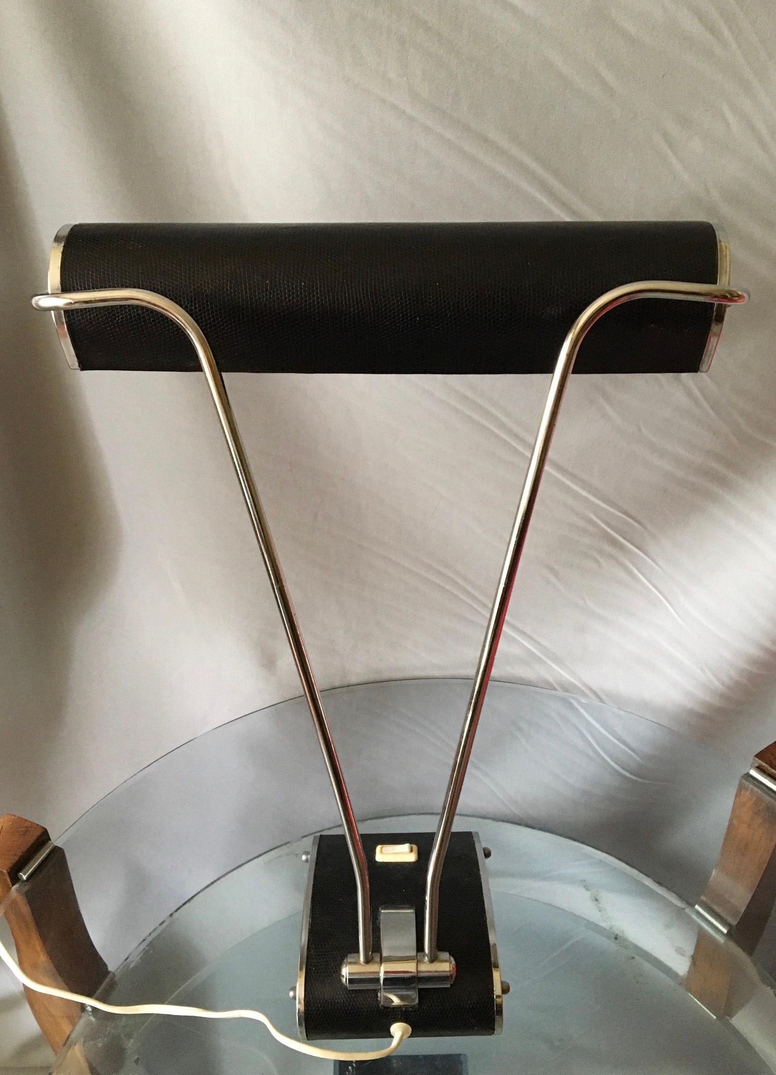 Mid-Century Modern Lampe de table moderne du milieu du siècle dernier Eillen Gray, France 1950 en vente