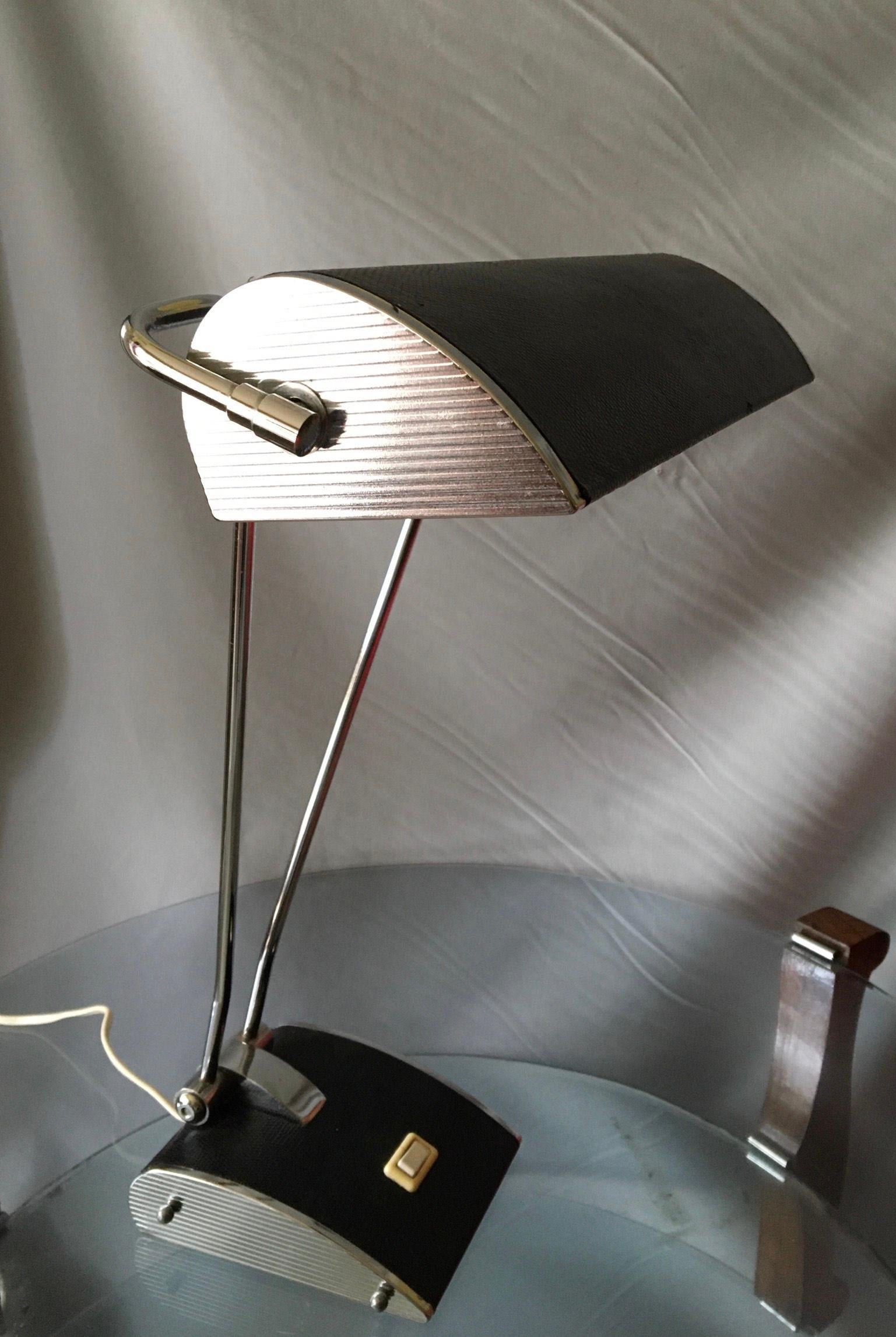 Milieu du XXe siècle Lampe de table moderne du milieu du siècle dernier Eillen Gray, France 1950 en vente