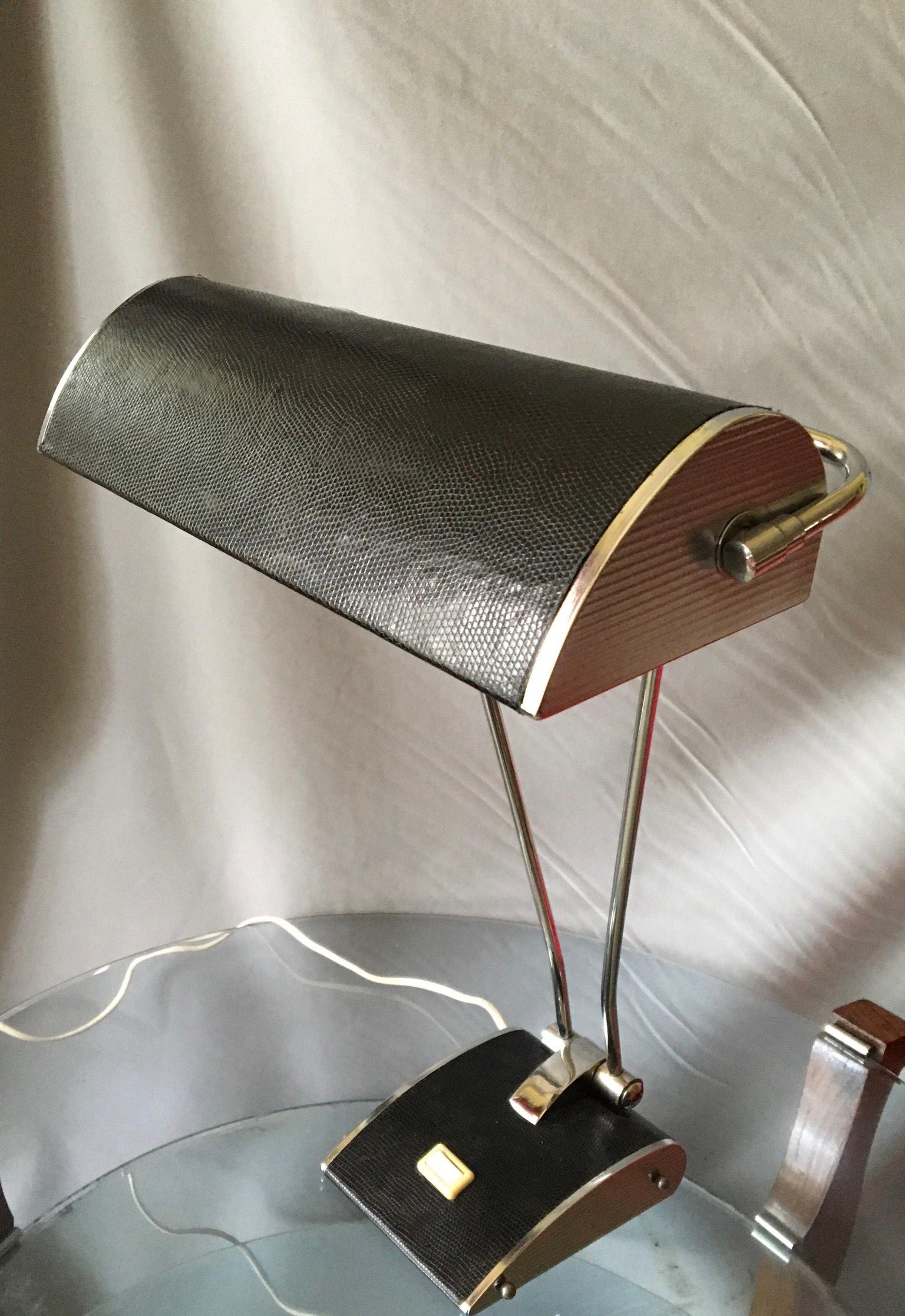 Eillen Gray Mid-Century Modern Table Lamp, France 1950 For Sale 1