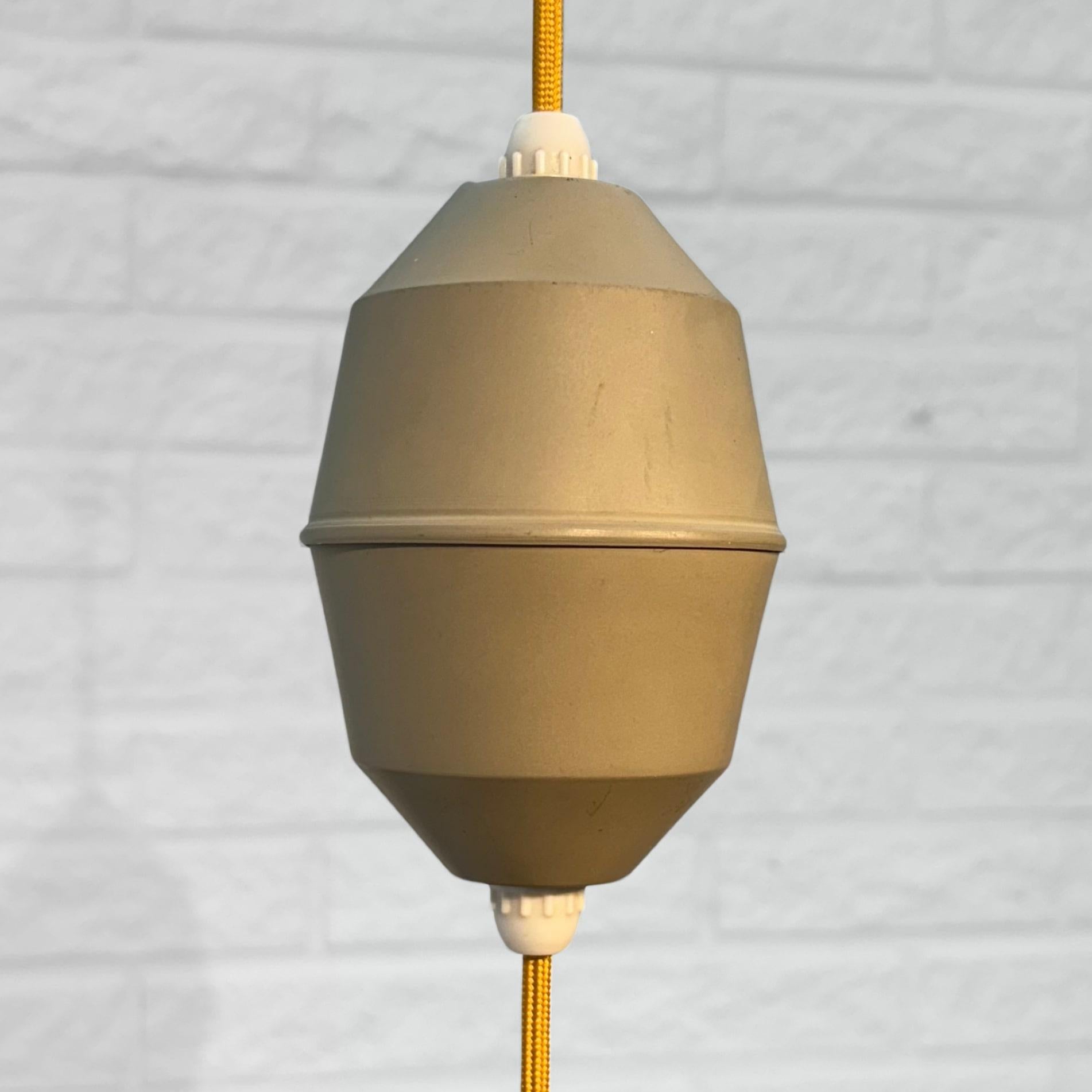 Lampada a sospensione modernista di metà secolo di Einar Bäckström, Svezia, anni '50 in vendita 5