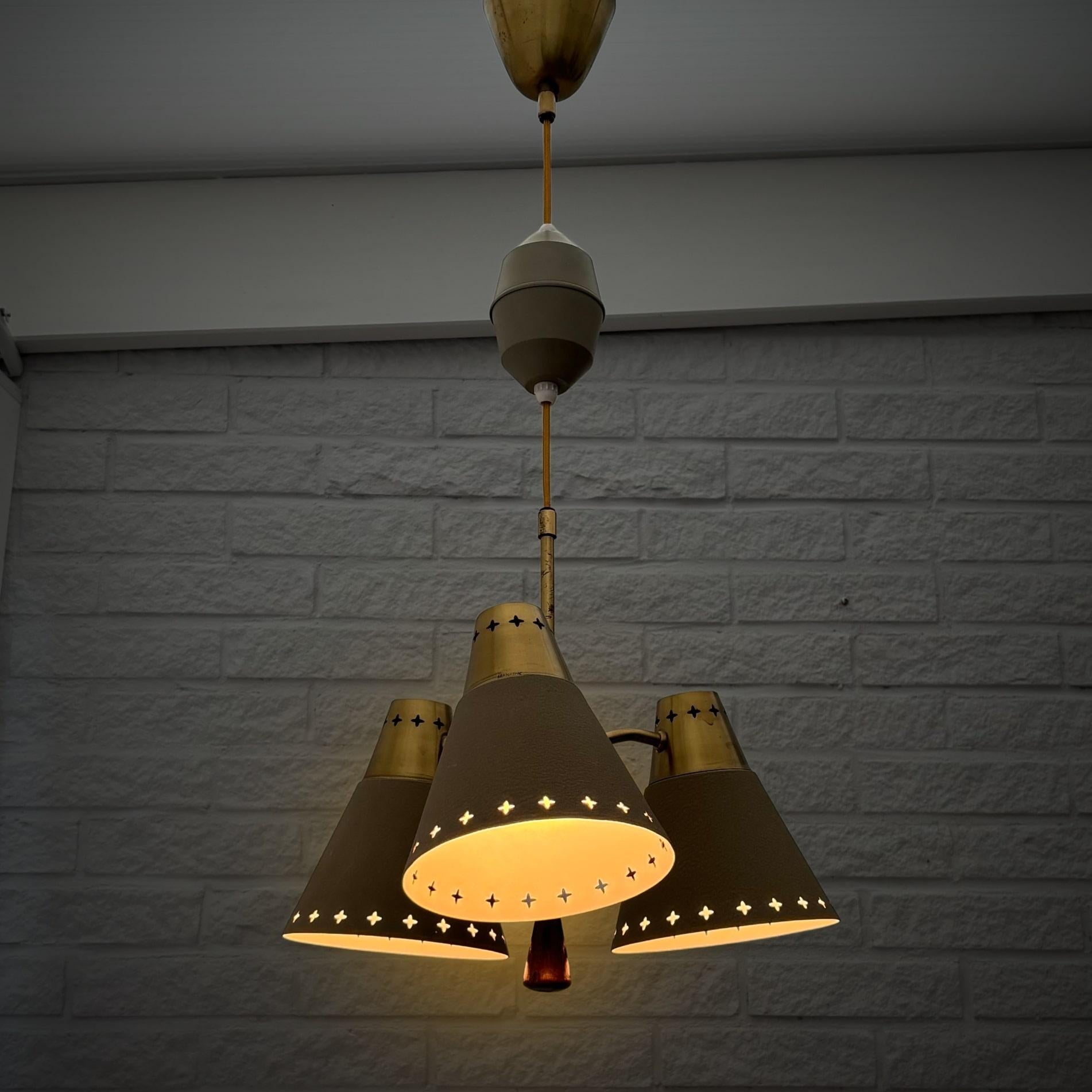 Scandinavo moderno Lampada a sospensione modernista di metà secolo di Einar Bäckström, Svezia, anni '50 in vendita