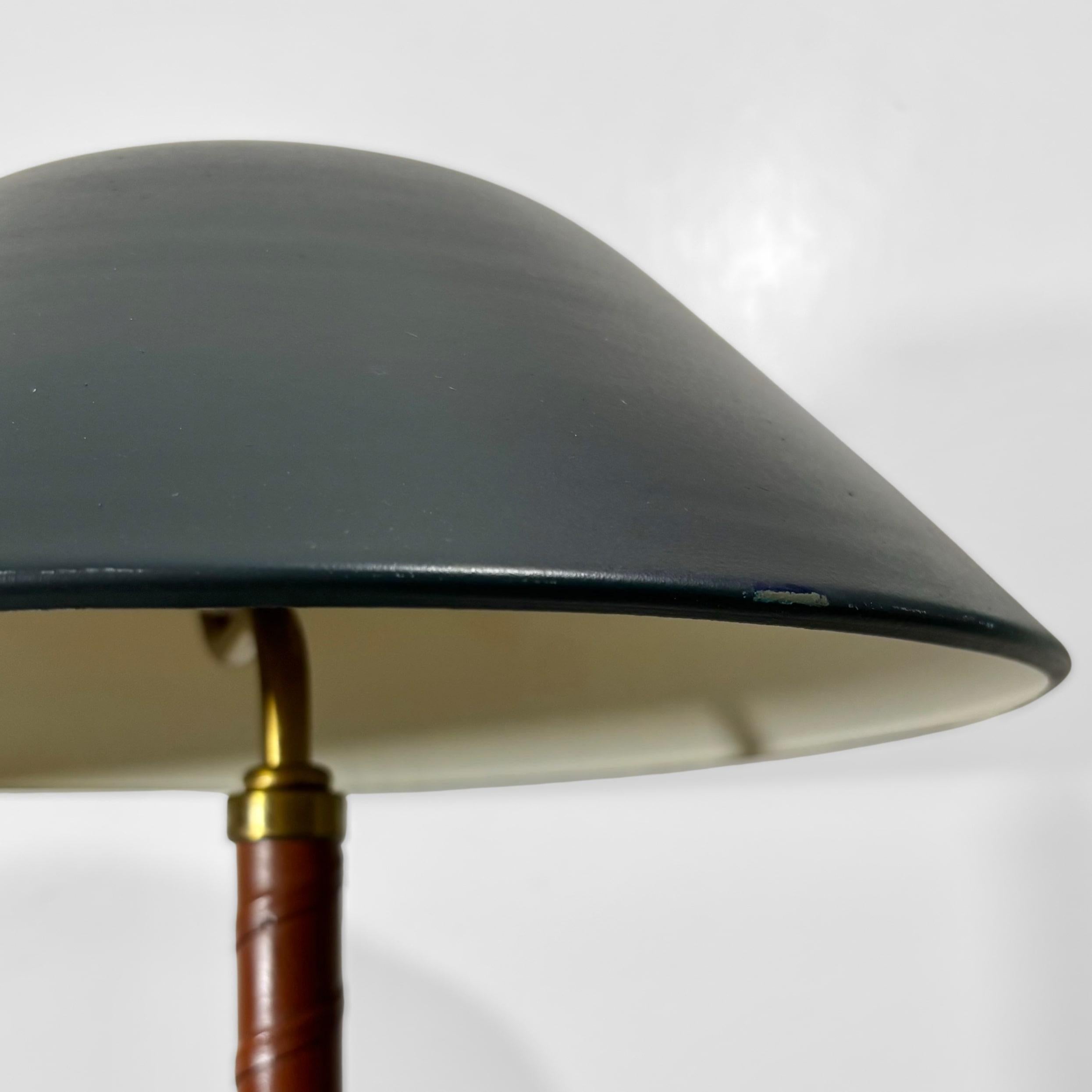 Einar Bäckström, Skandinavische modernistische Schreibtischlampe, Messing und Leder, Schweden 1930er Jahre im Angebot 4