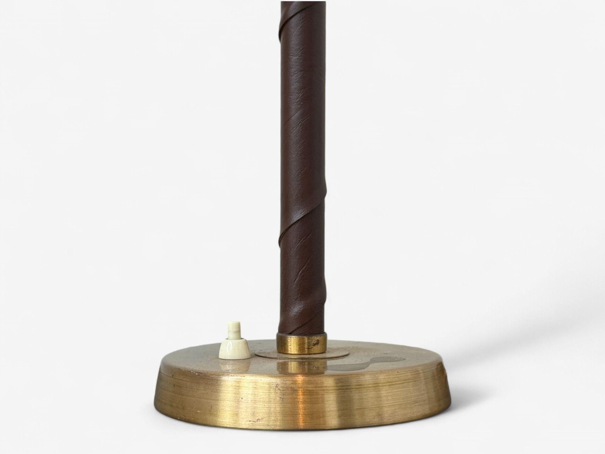 Einar Bäckström, Swedish Modern, Leather, Brass, Rare Table Lamp, Sweden, 1940s For Sale 1