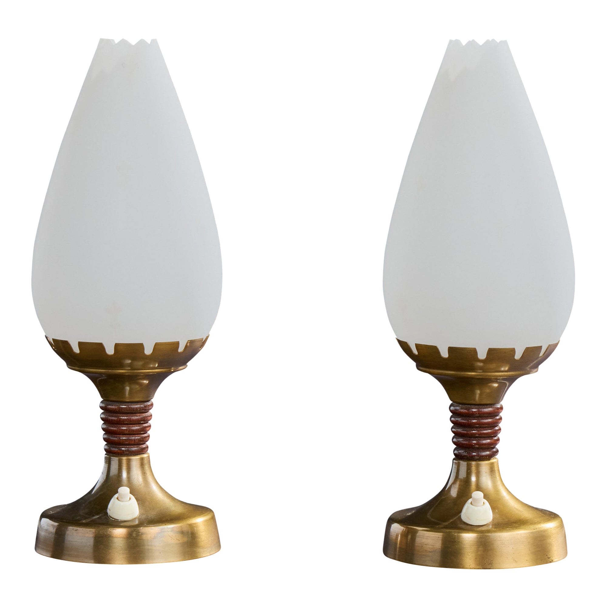 Einar Bäckström, Tischlampen, Messing, Glas, Holz, Schweden, 1950er Jahre im Angebot