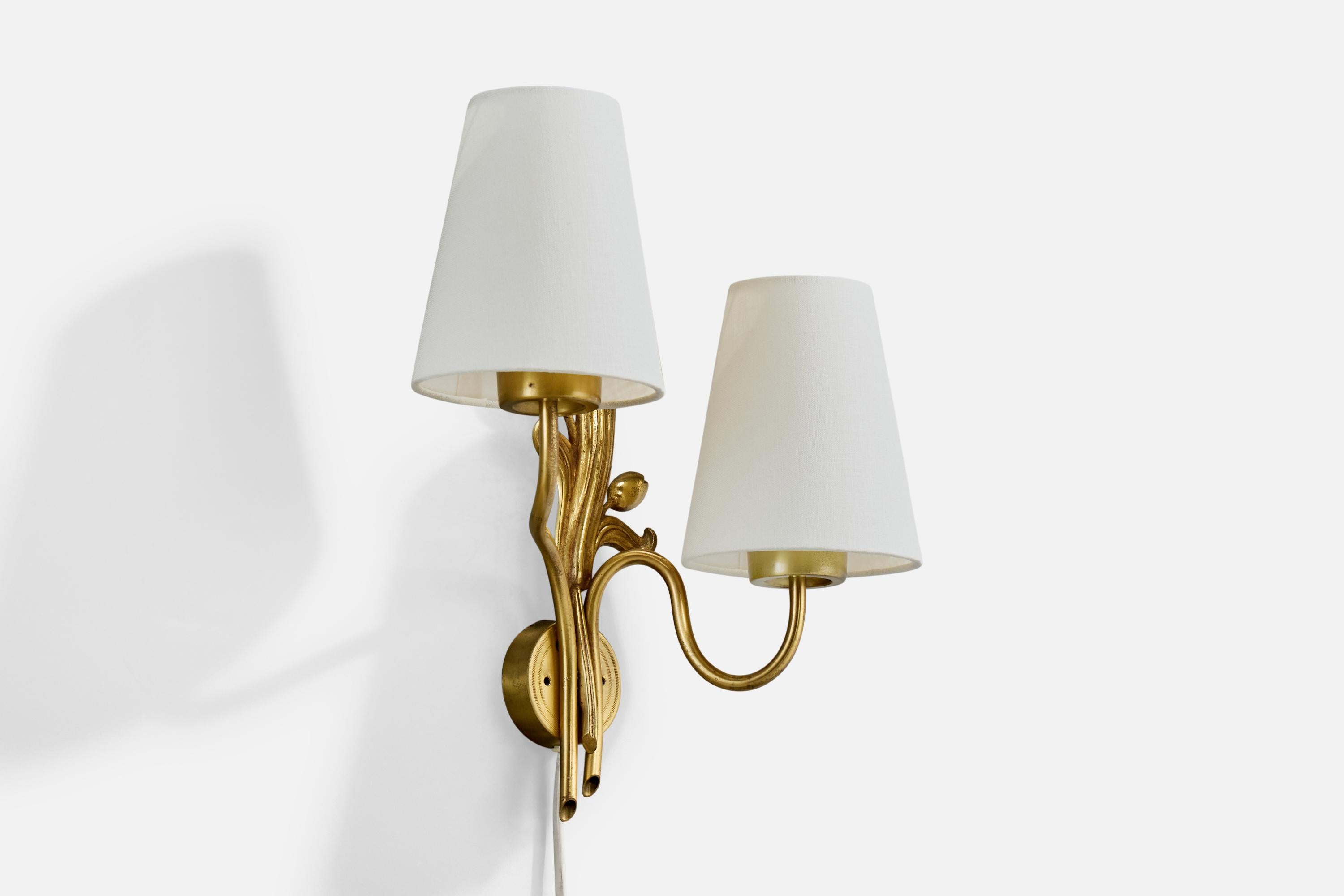 Scandinavian Modern Einar Bäckström, Wall Light, Brass, Fabric, Sweden, 1940s For Sale