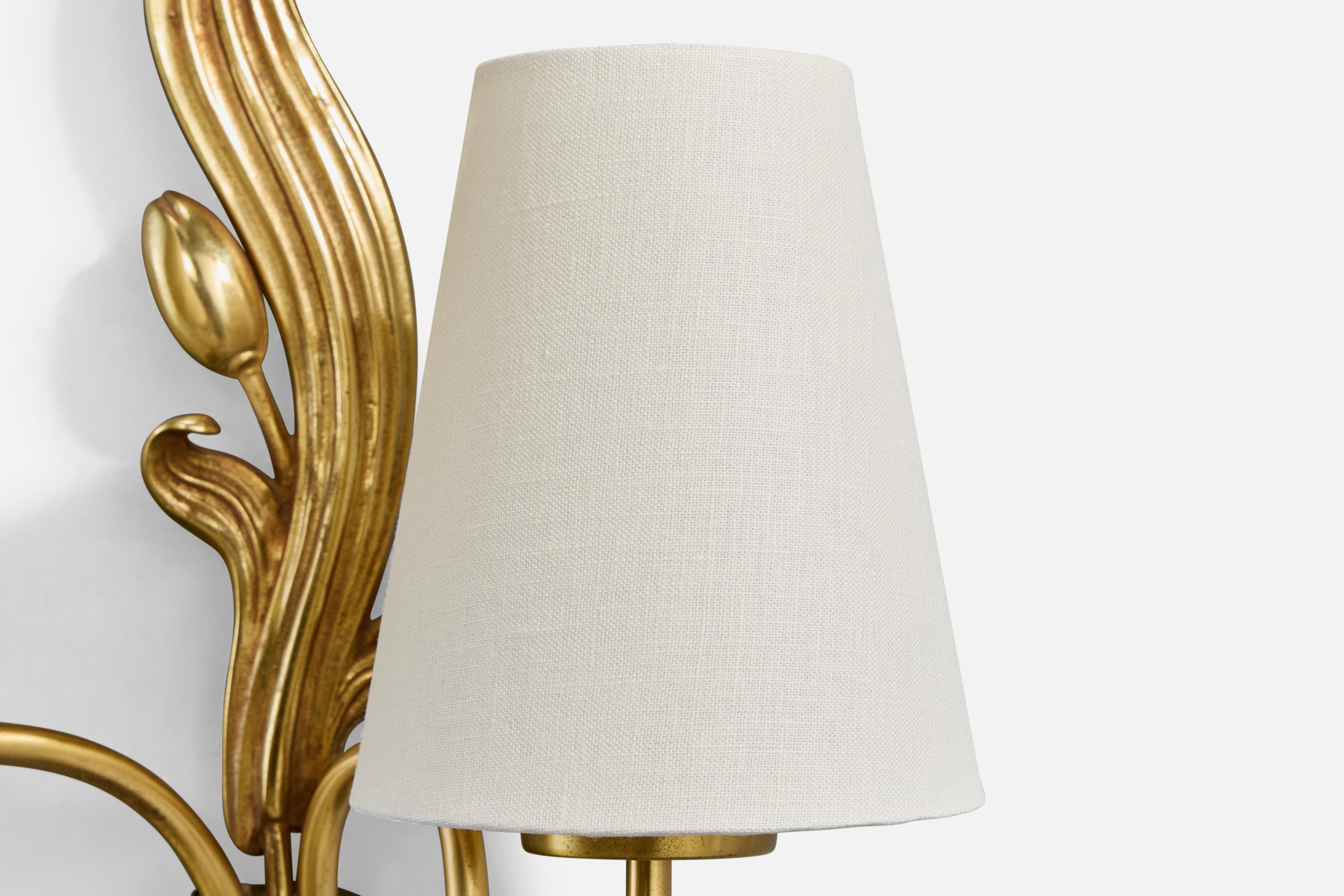 Einar Bäckström, Wall Light, Brass, Fabric, Sweden, 1940s For Sale 1