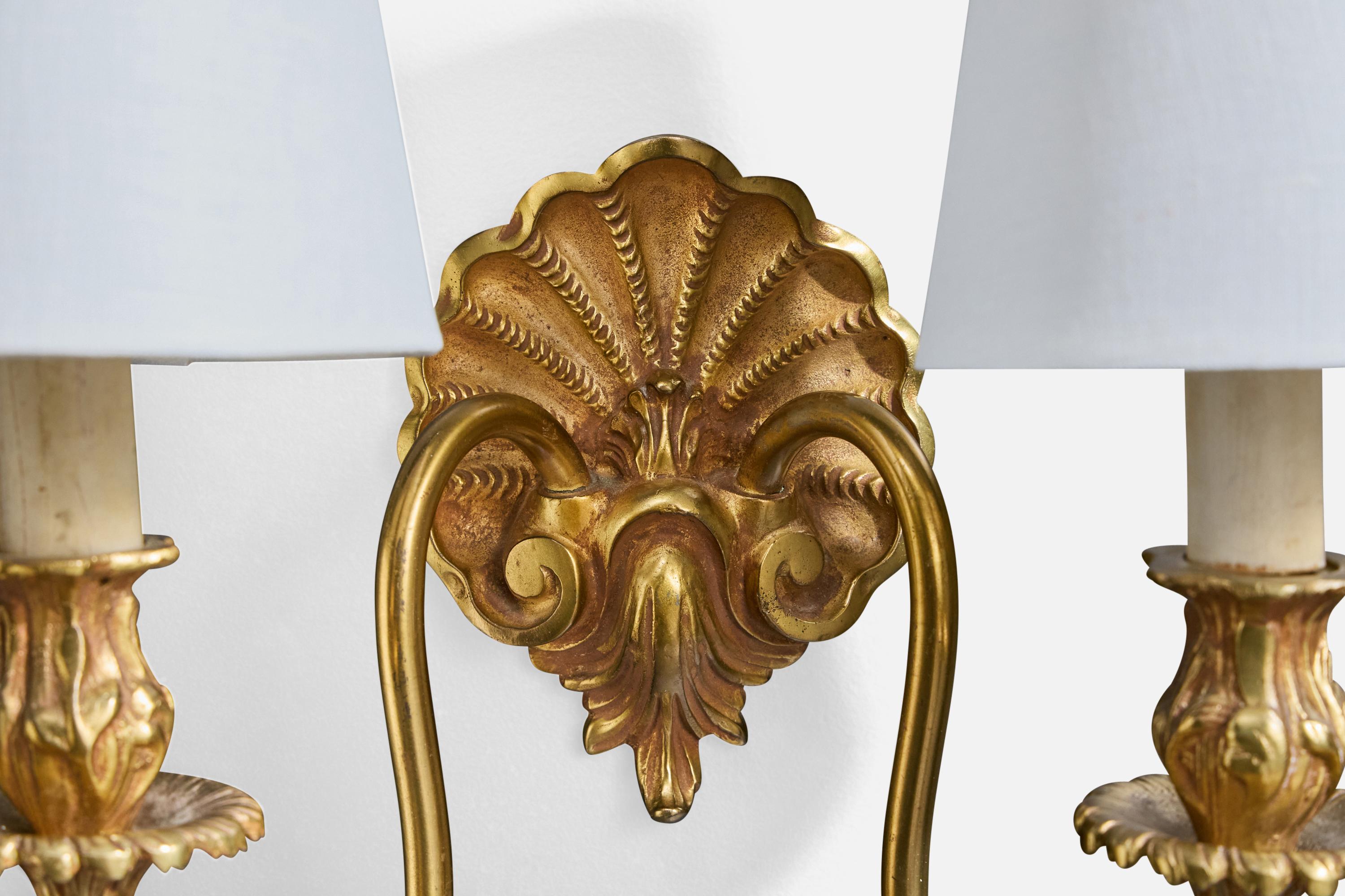 Einar Bäckström, Apliques de pared, Latón, Tela, Suecia, década de 1940 mediados del siglo XX en venta