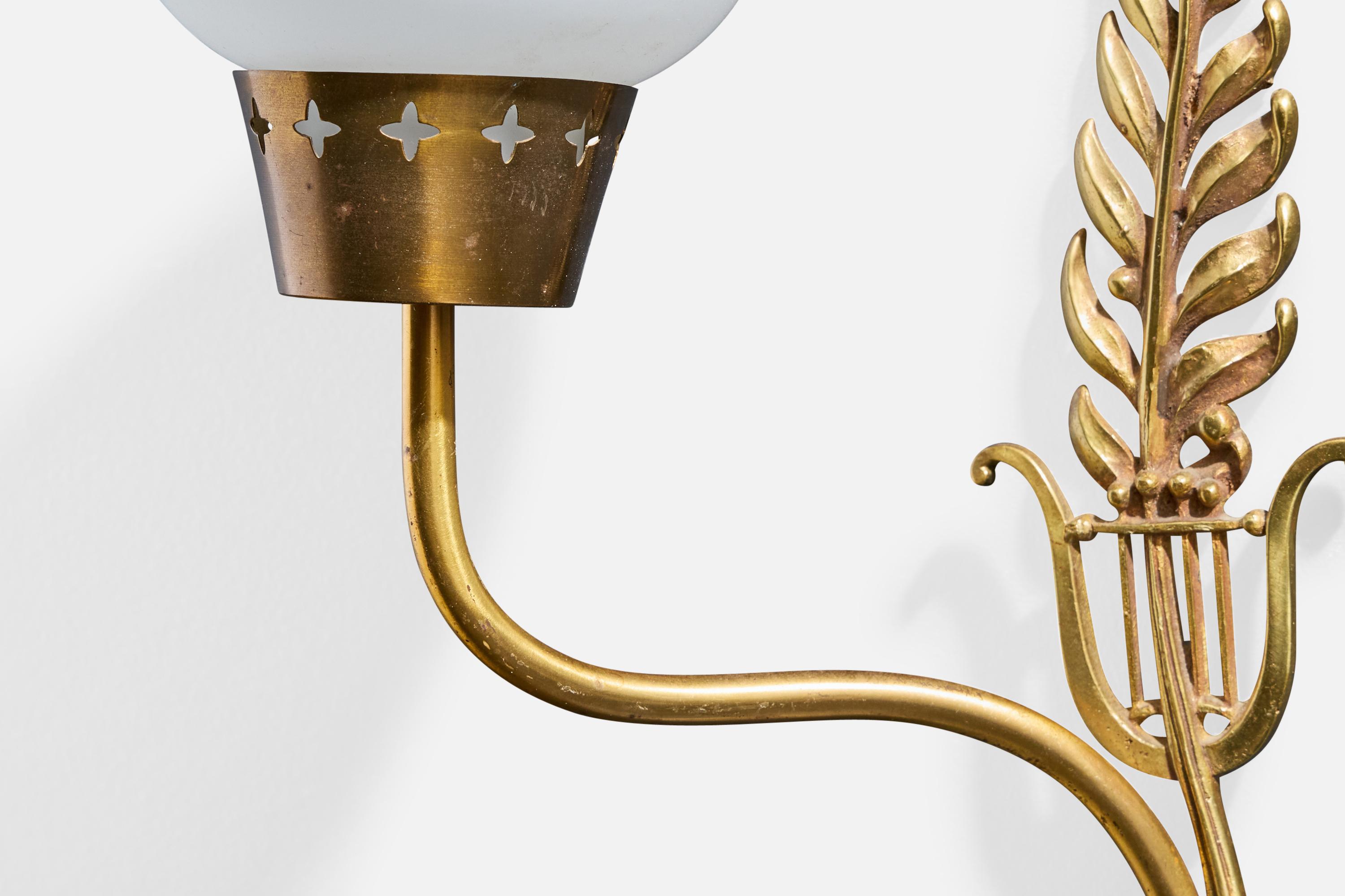 Einar Bäckström, Apliques de pared, Latón, Vidrio, Suecia, década de 1940 en venta 3