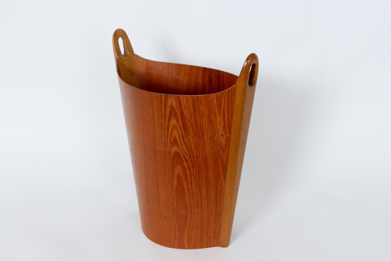 Einar Barnes für P. S. Heggen, Papierkorb mit Henkel aus Teakholz (amerikanisch) im Angebot