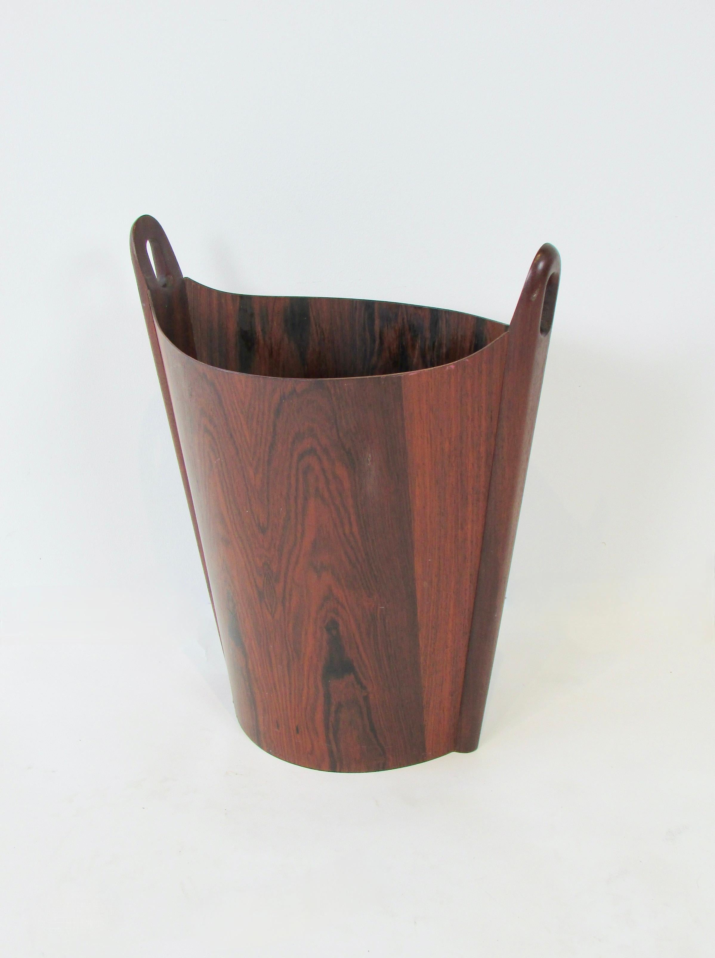 Beautifully grained rosewood trash can. Designed in Norway by Einar Barnes for P.S. Hegen.