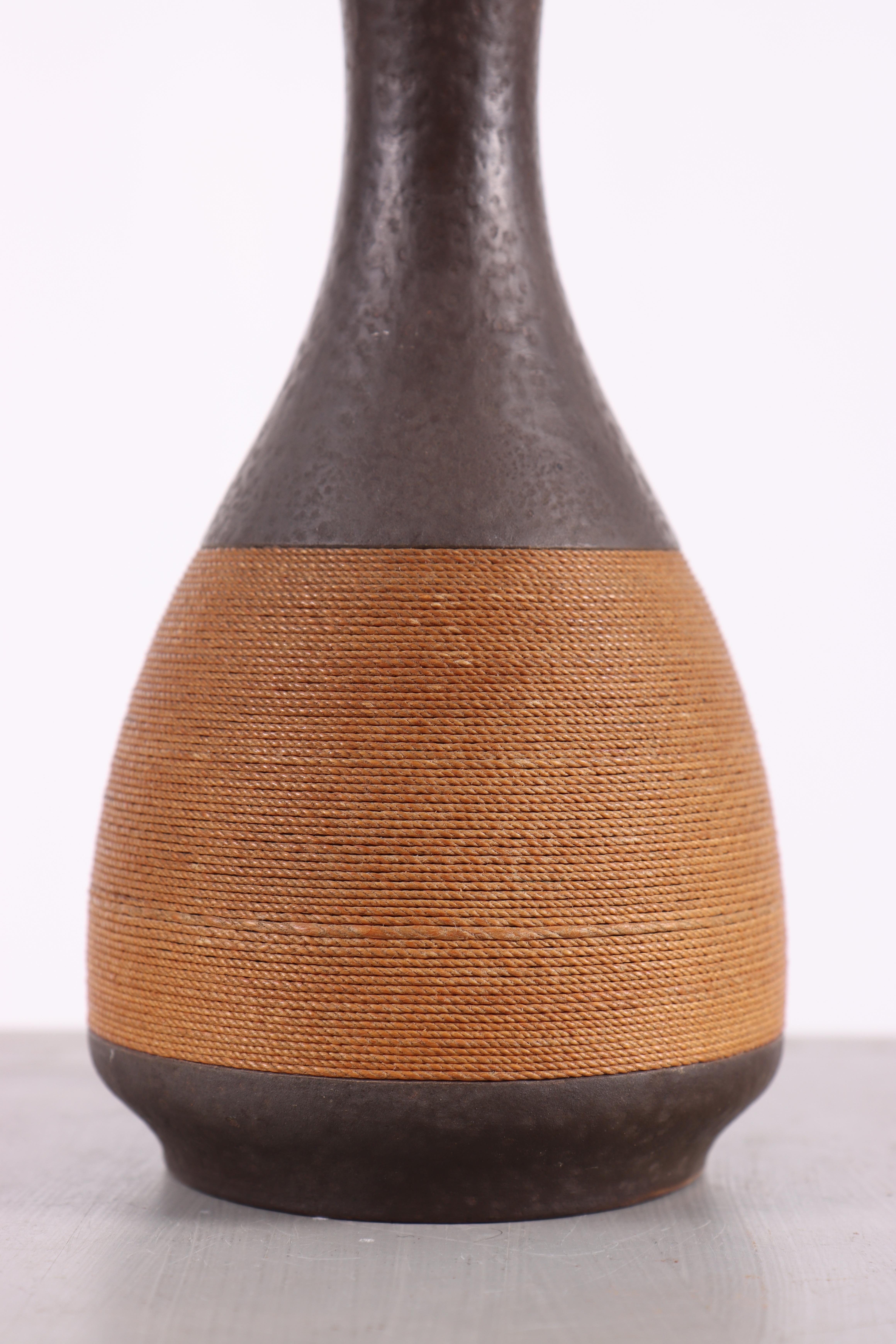 Danois Lampe de table Einar Johansen en céramique et corde, Danemark, années 1960 en vente