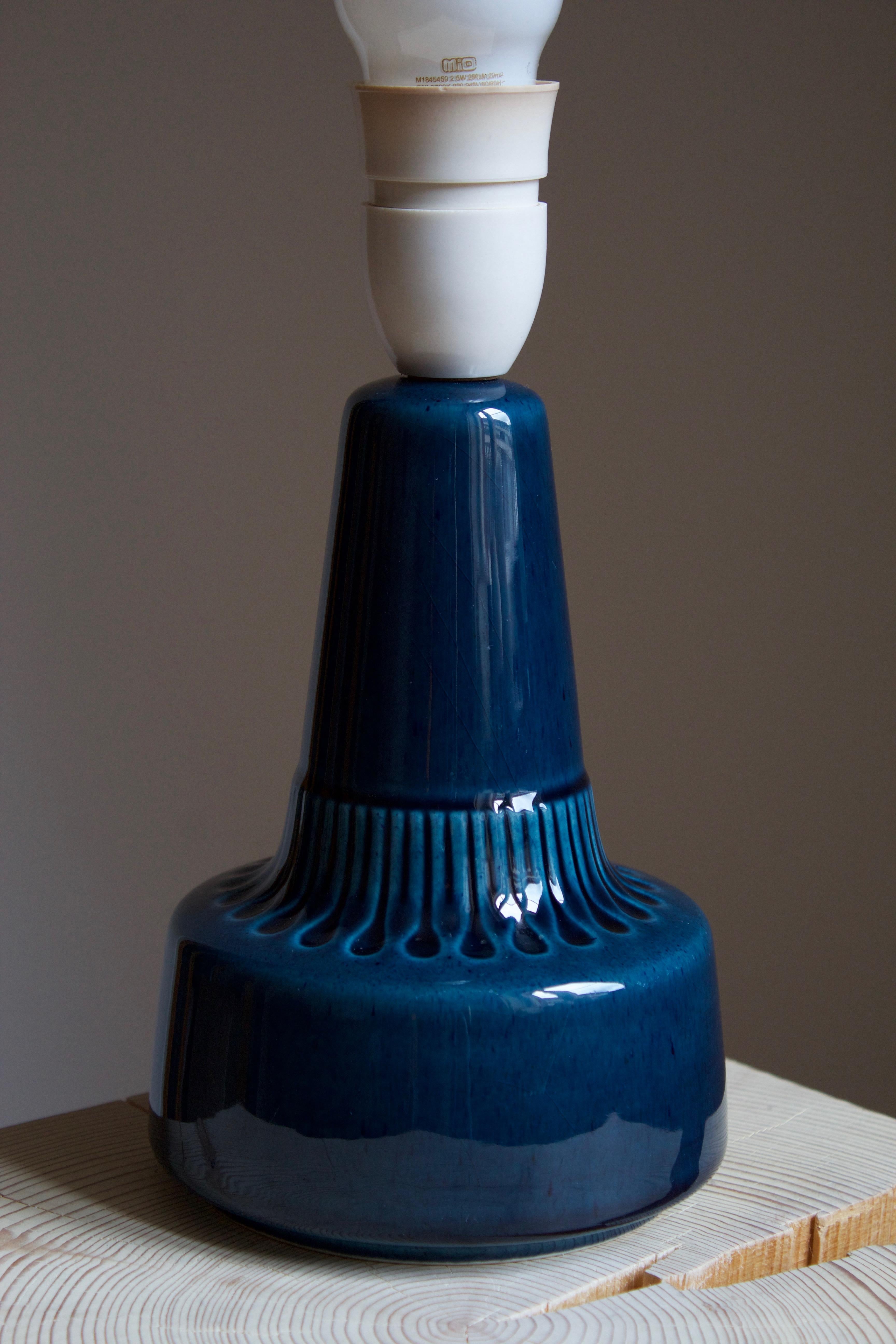 Mid-Century Modern Einar Johansen, Table Lamp, Glazed Incised Stoneware, Søholm, Denmark, 1960s