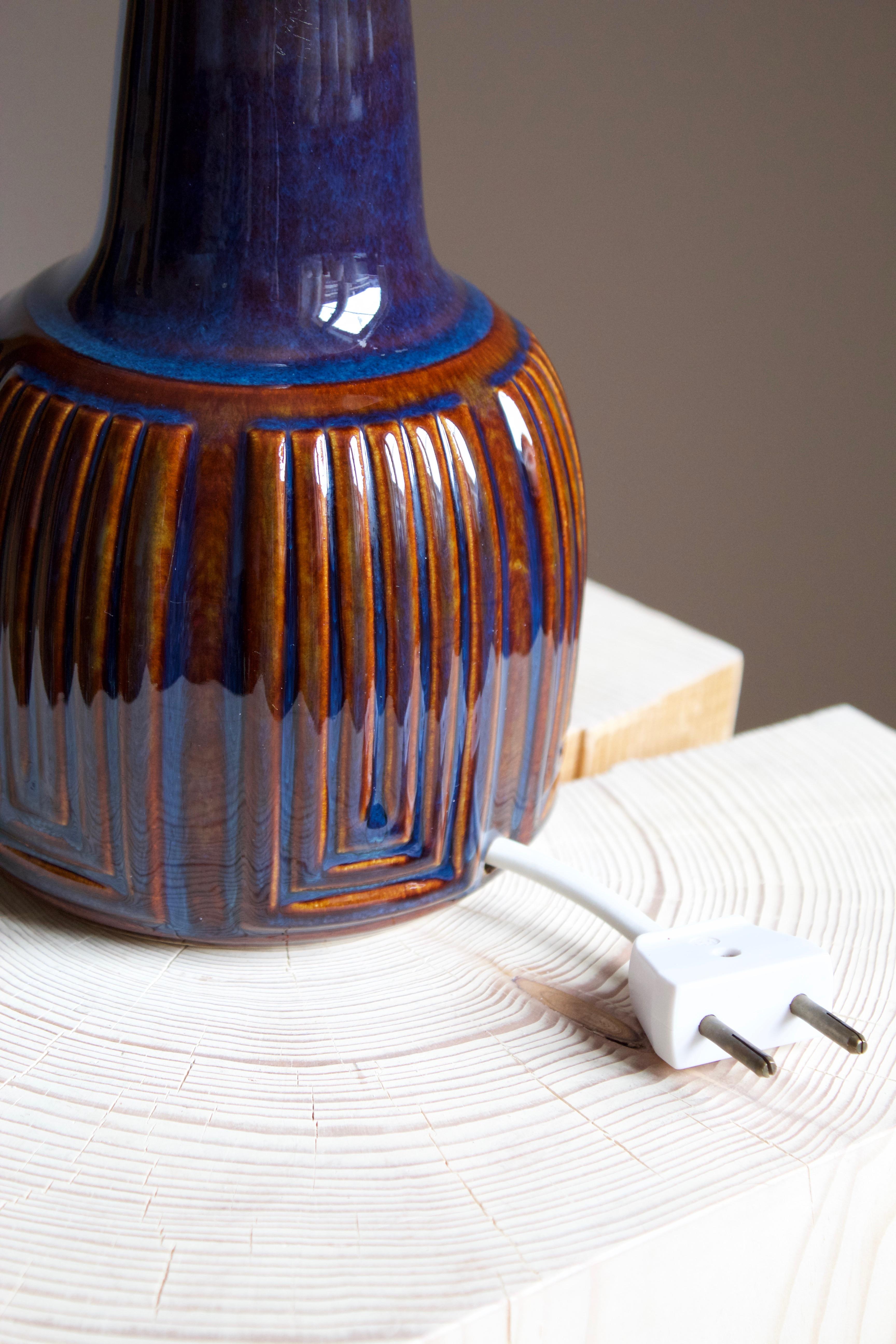 Danish Einar Johansen, Table Lamp, Glazed Incised Stoneware, Søholm, Denmark, 1960s