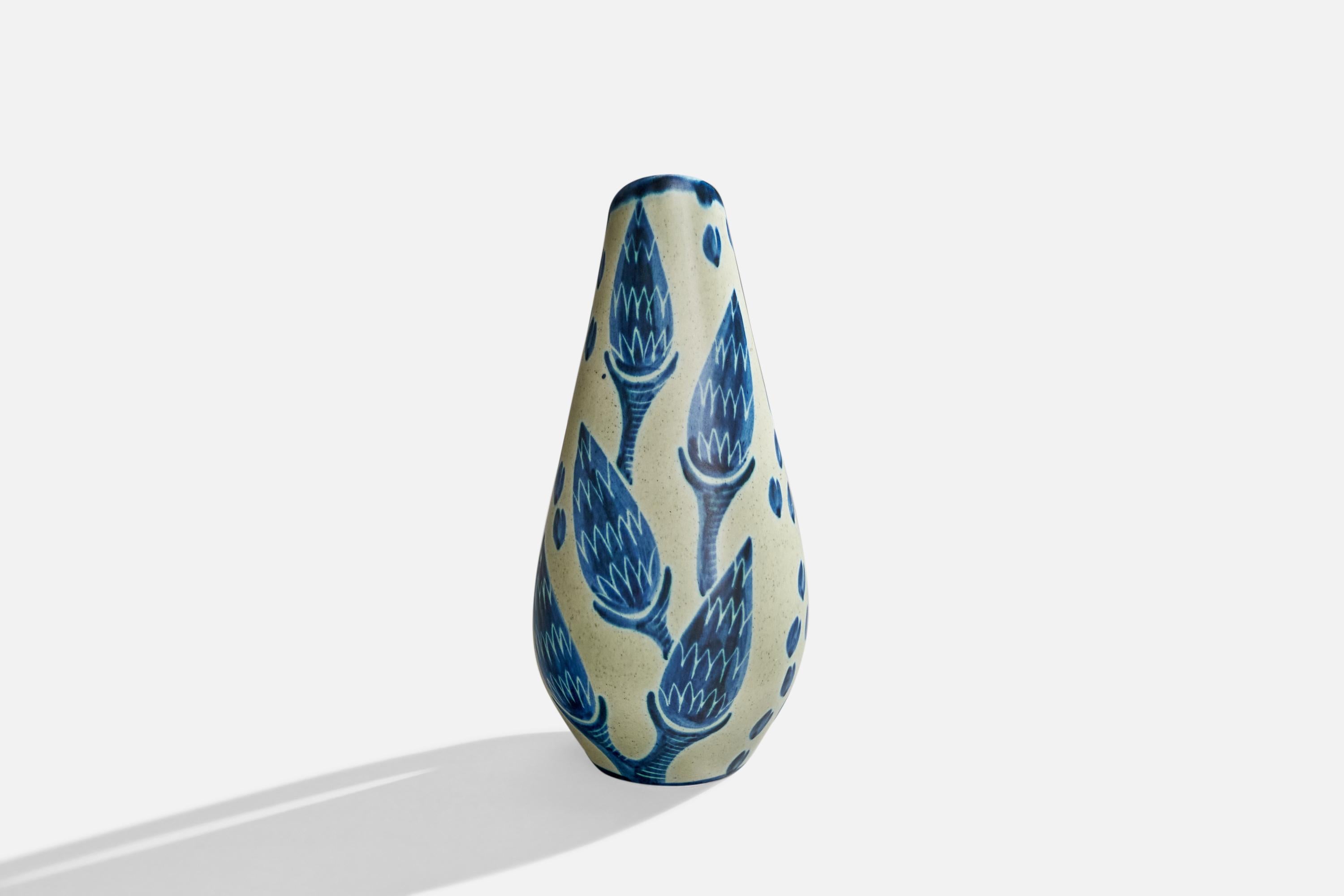 Einar Johansen, Vase, Stoneware, Denmark, 1960s In Good Condition For Sale In High Point, NC