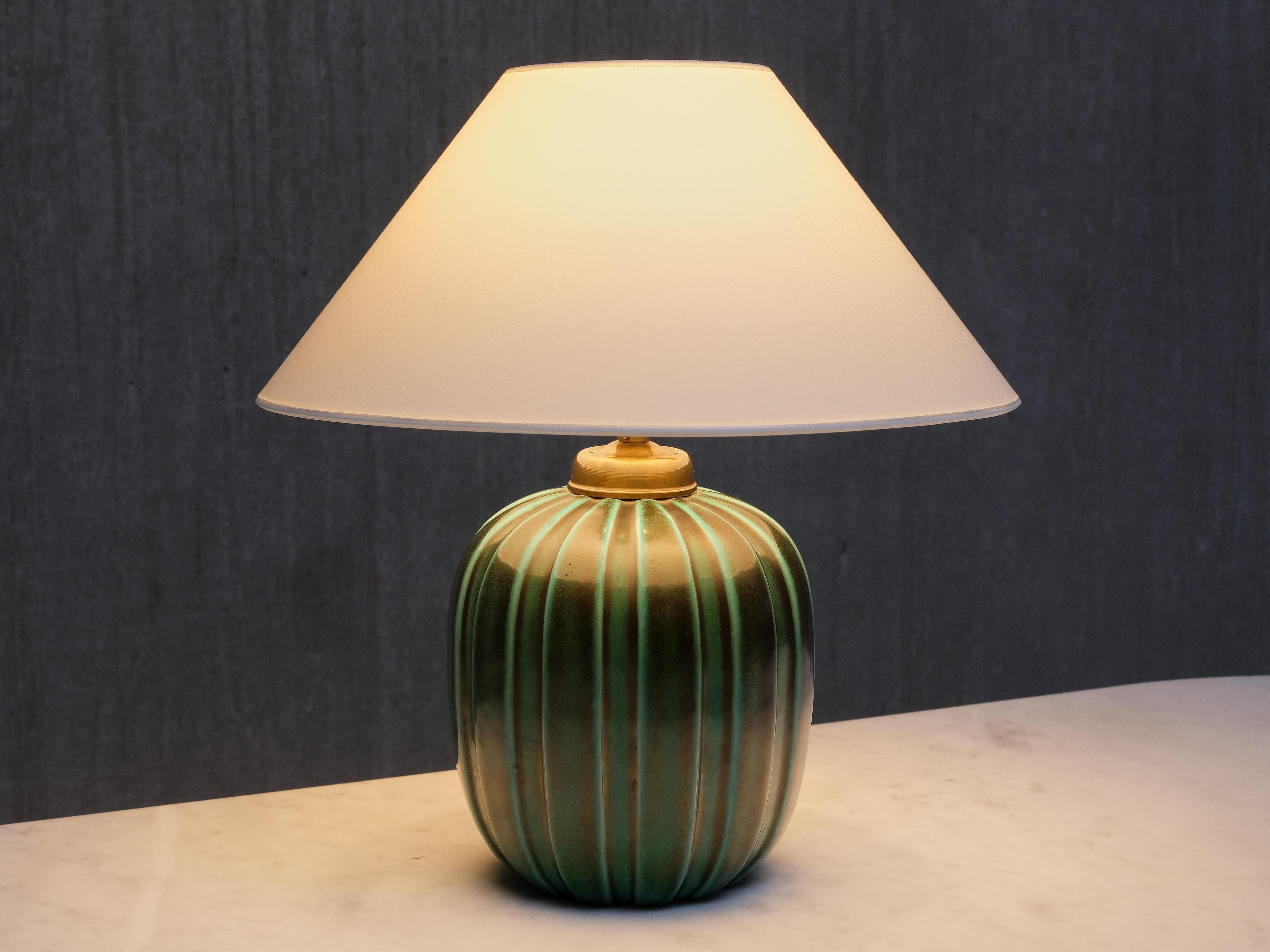 Lampe de table Einar Luterkort en céramique émaillée verte, Upsala Ekeby, Suède, années 1930 en vente 3