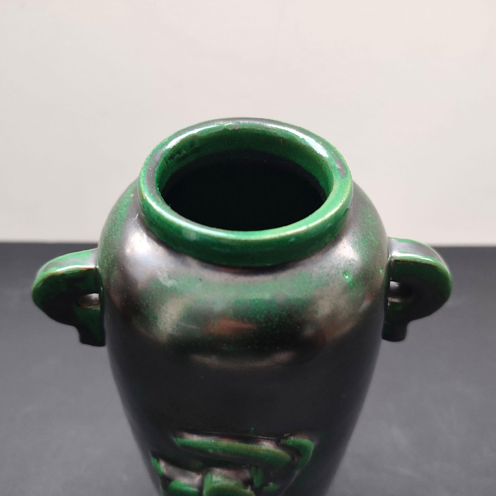Poterie Einar Luterkort, Vase en faïence émaillée noire et verte, Suède, années 1930 en vente