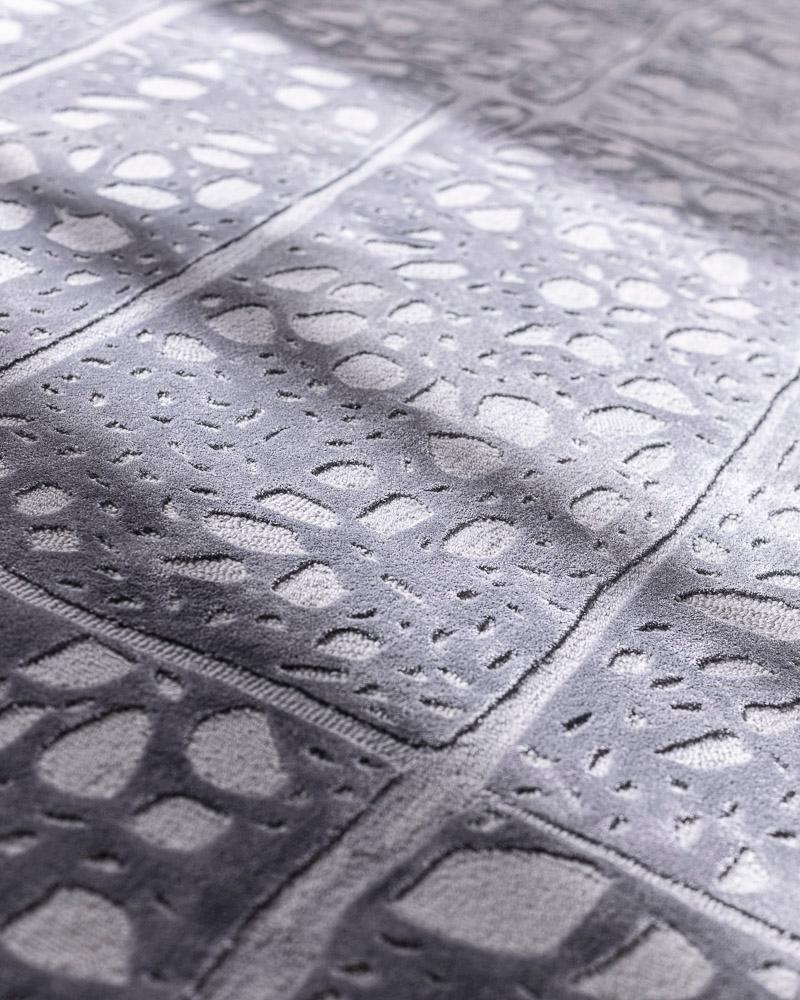 Eira Silver Rug by Volver Studios For Sale 6