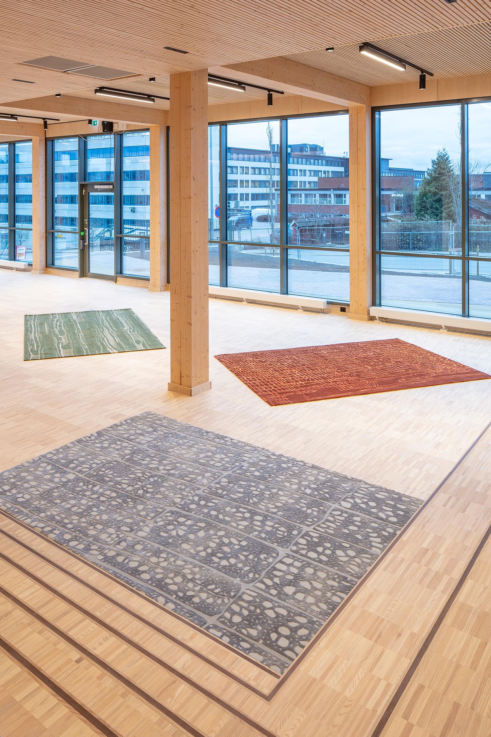 Eira Silver Rug by Volver Studios For Sale 1