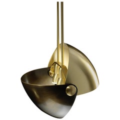 Lampe pendante italienne Eirene en laiton