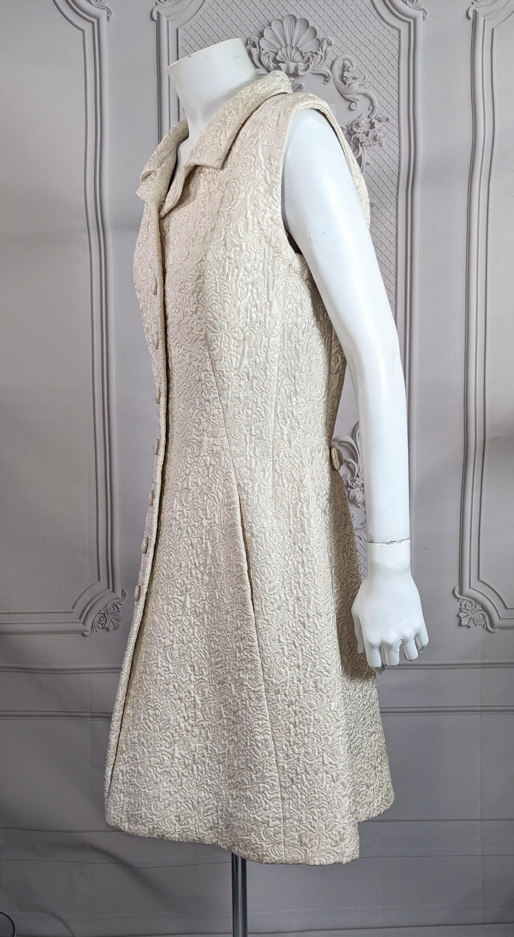Robe cloche en soie ivoire Eisa, Balenciaga en vente 3