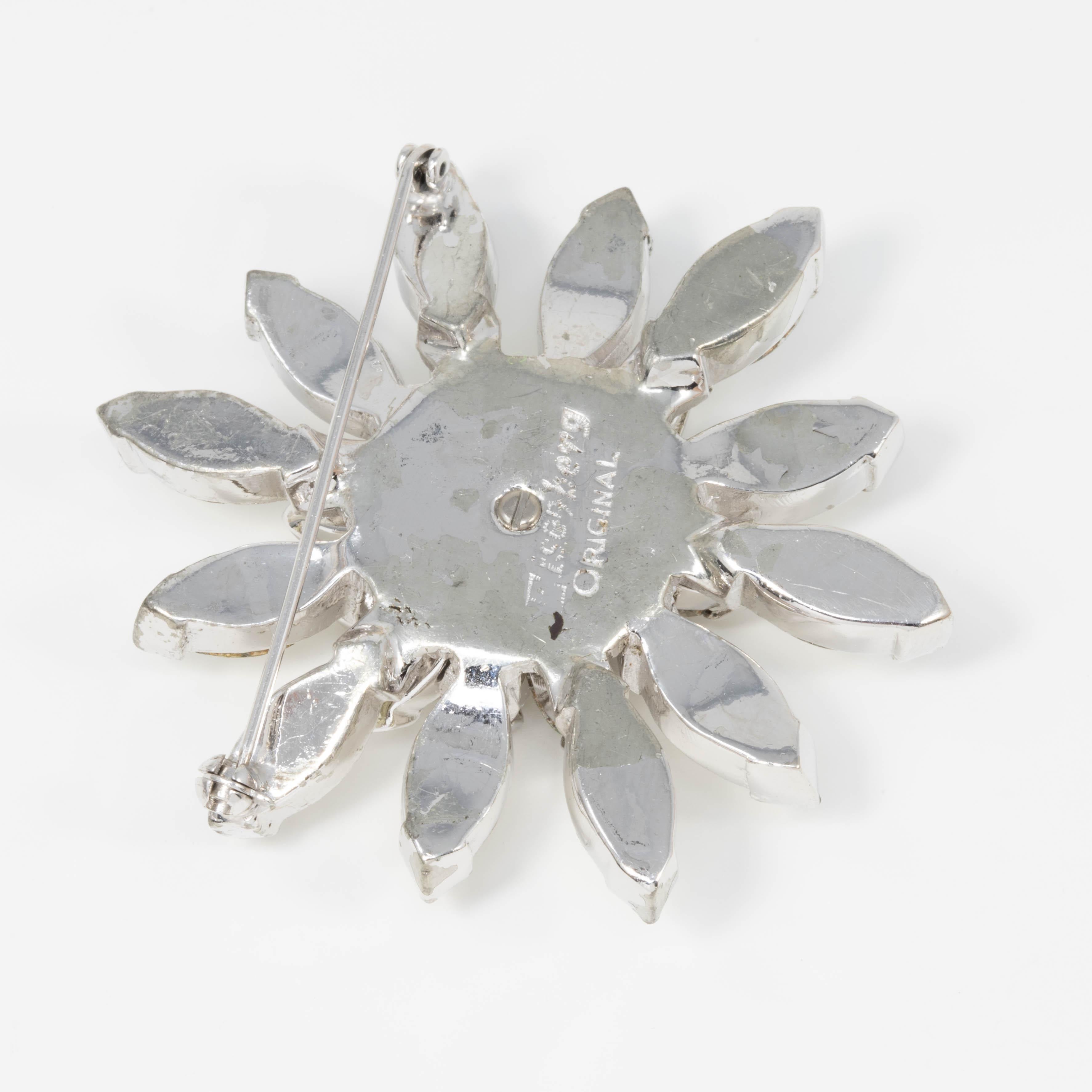 Eisenberg Original Crystal Flower Star Pin Brooch in Silver, 1940s In Good Condition In Milford, DE