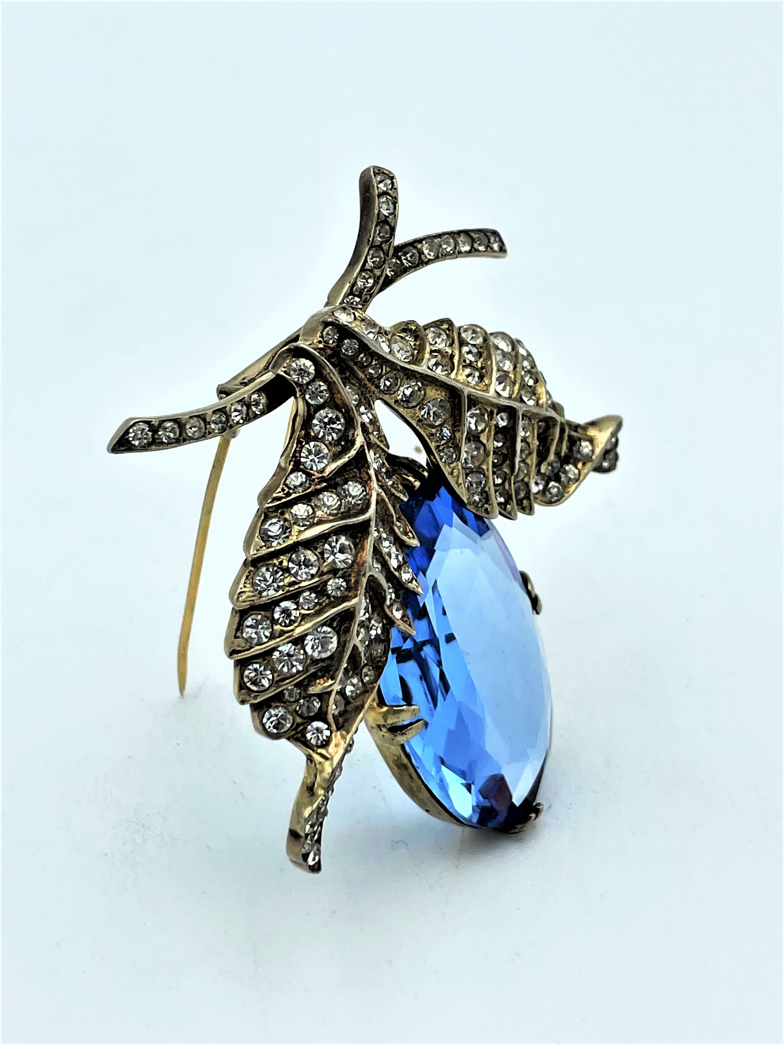 Mixed Cut Eisenberg pin in the style of a blue fruit, leaves, sterling gold plated, 1940s  For Sale