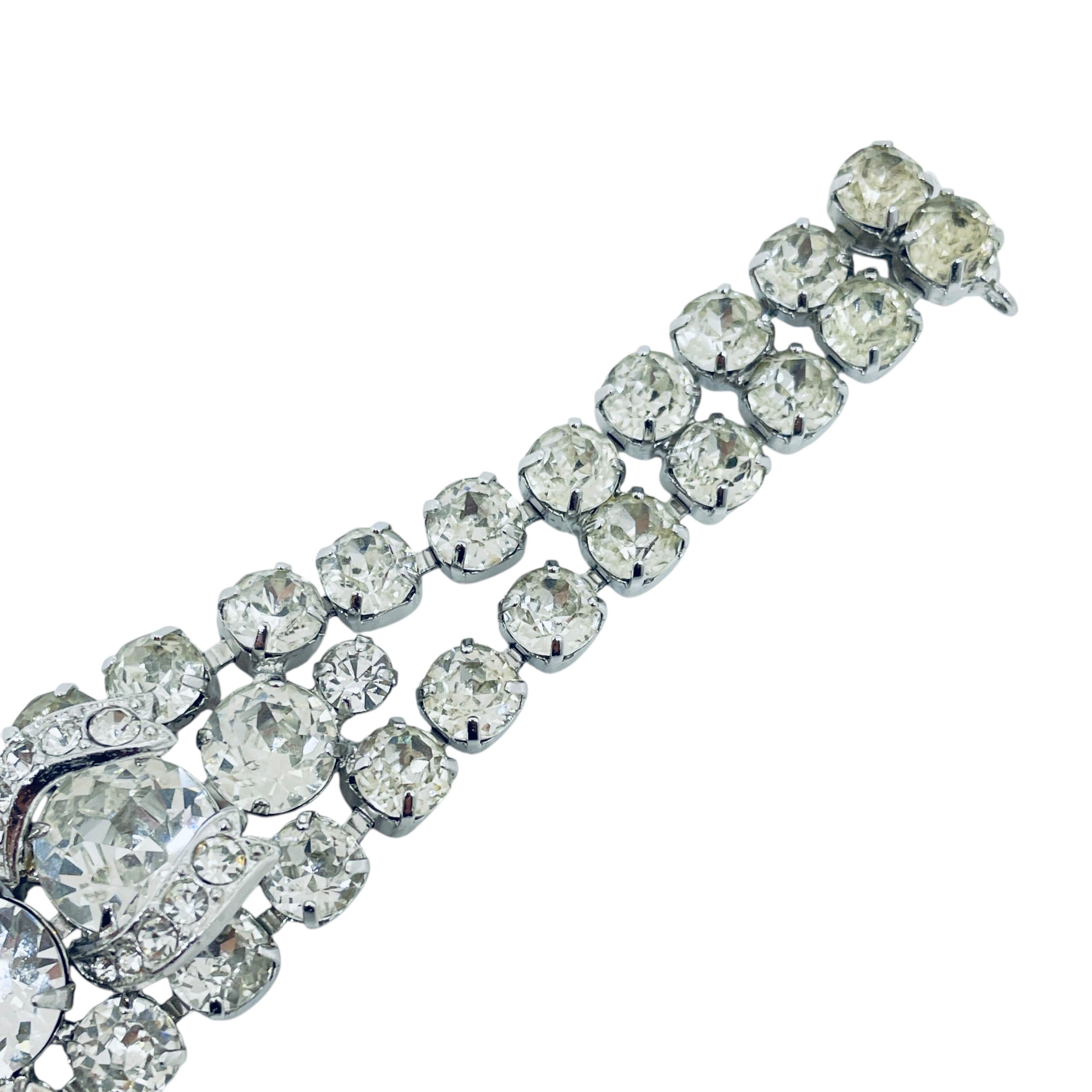 Donna Bracciale firmato EISENBERG con strass d'epoca in tonalità argento in vendita