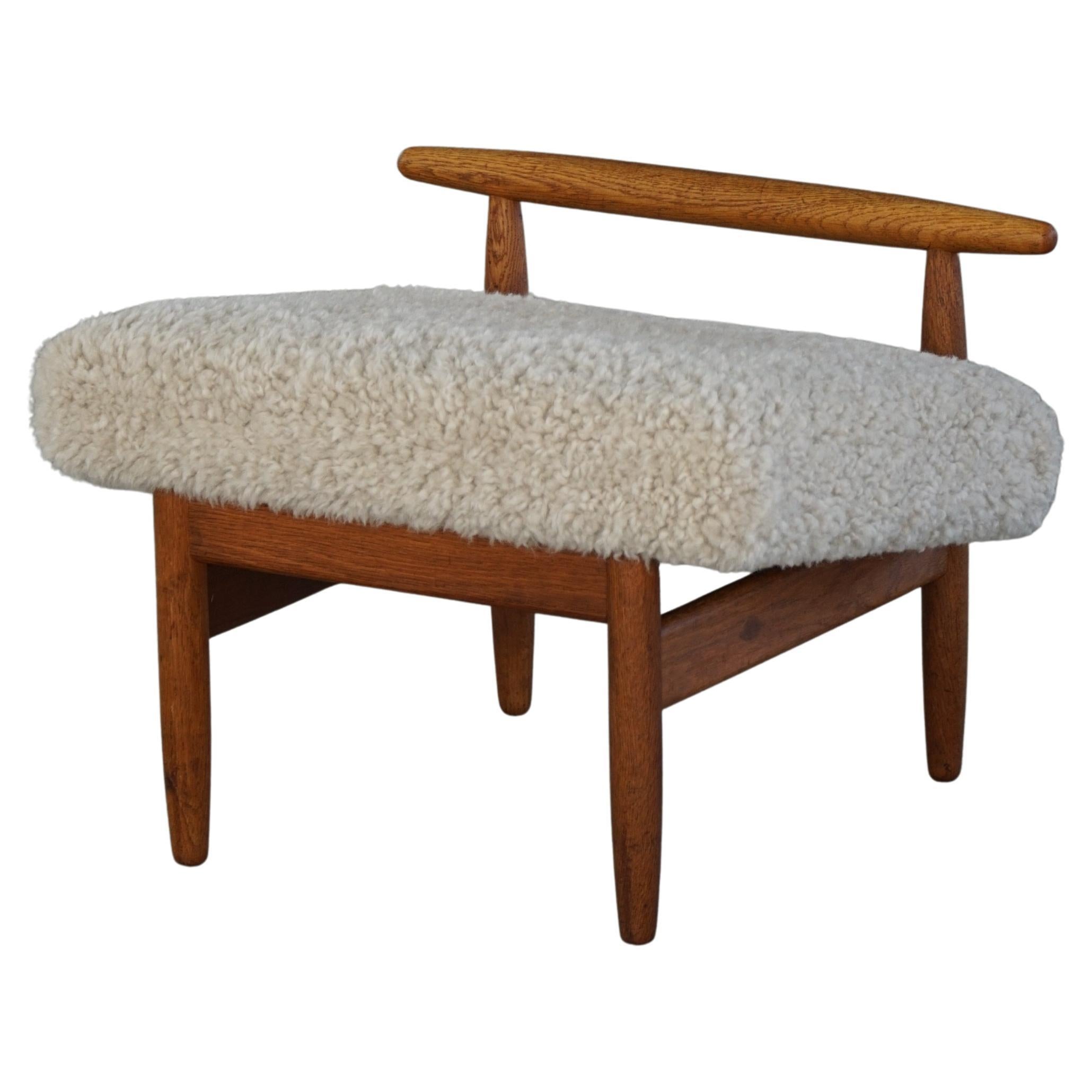 Eivind A. Johansen, Sgabello in Oak con rivestimento in lana d'agnello per FDB Møbler in vendita