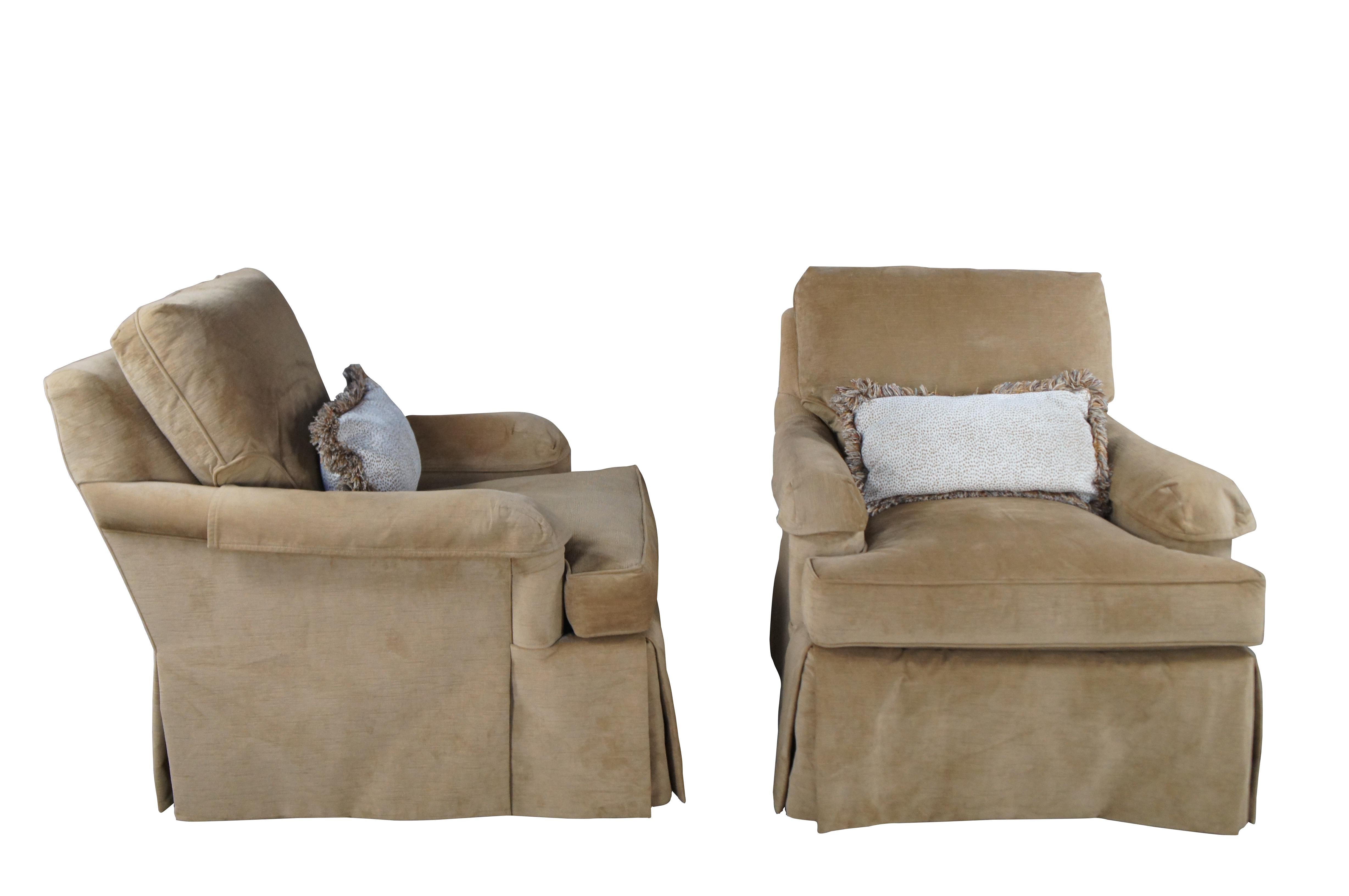Moderne Fauteuils de bibliothèque Swivel Club Lounge de Victor Carlisle en vente