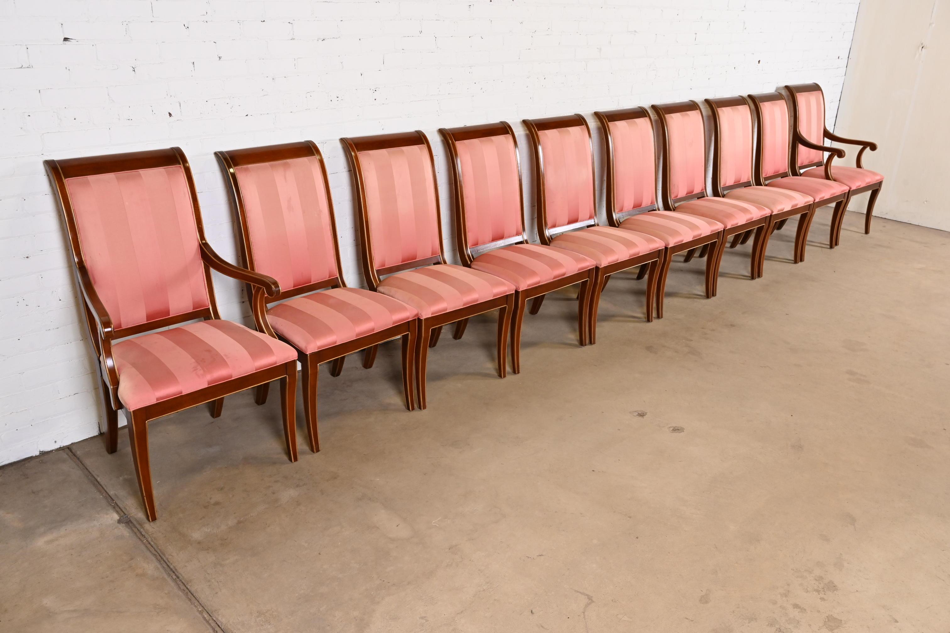 EJ Victor Regency Esszimmerstühle aus geschnitztem Mahagoni und vergoldetem Gold, Set von zehn Stühlen (amerikanisch) im Angebot