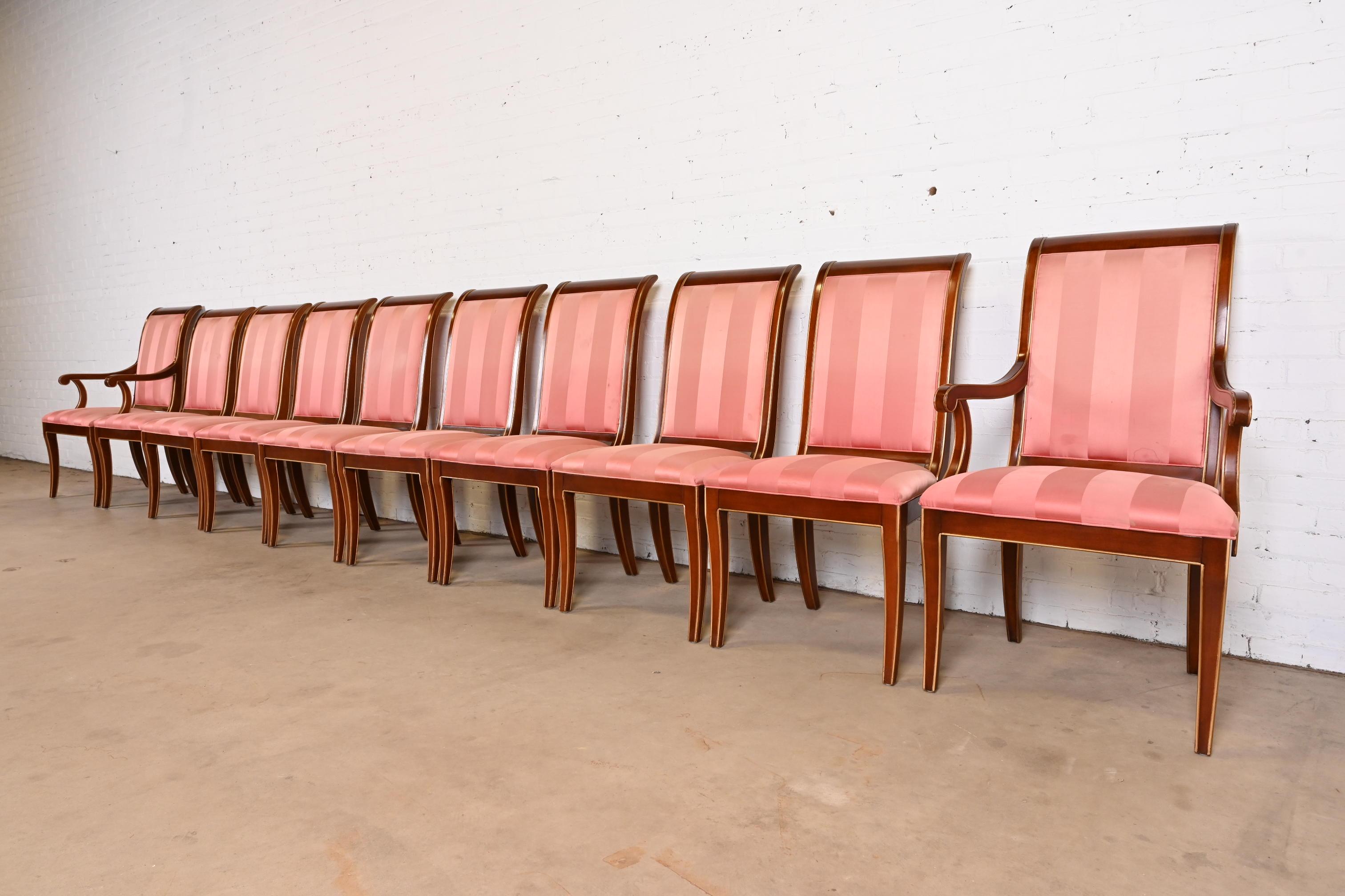 Chaises de salle à manger en acajou sculpté et doré, série de dix, de style Régence, EJ Victor Bon état - En vente à South Bend, IN
