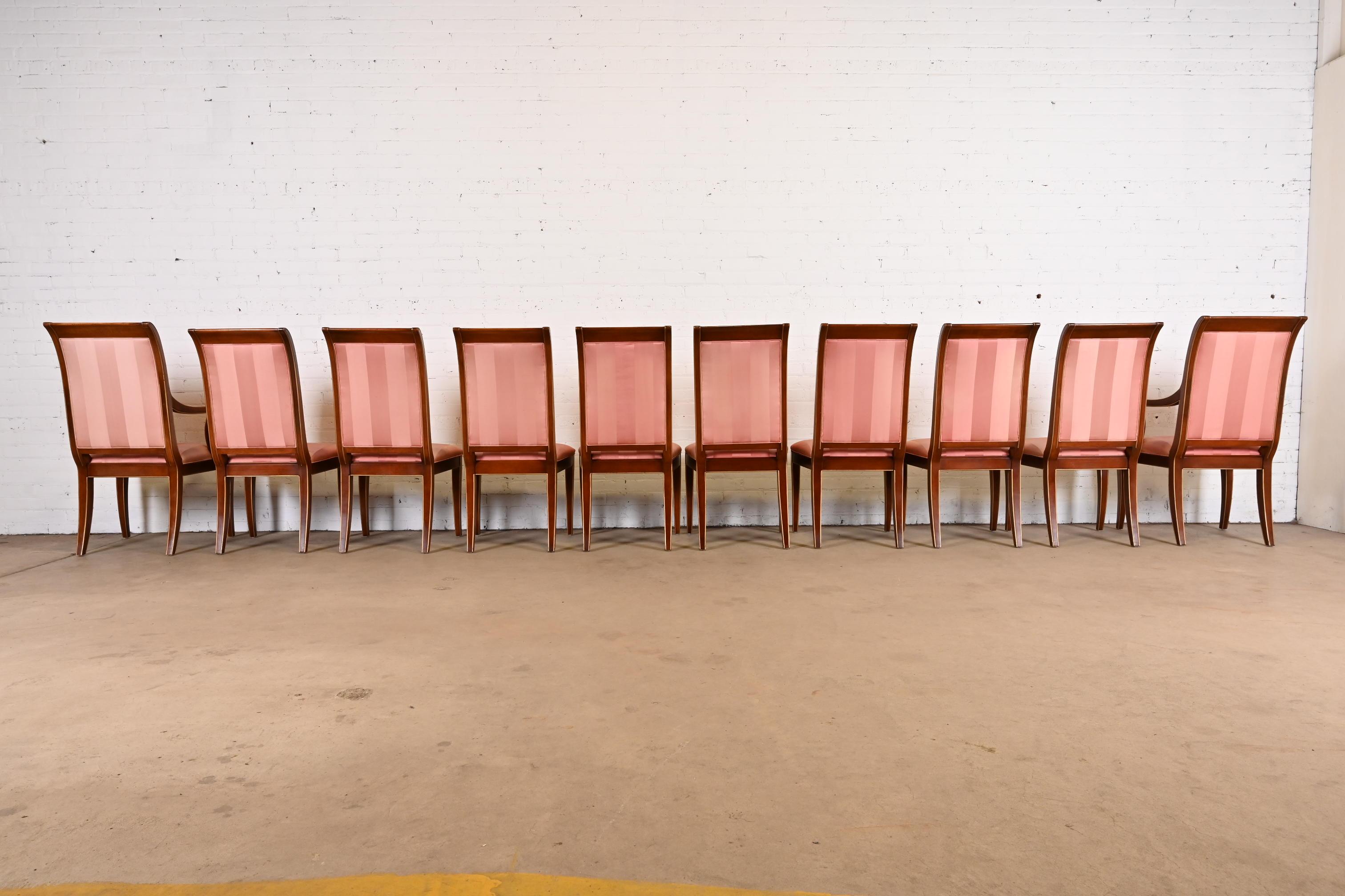 EJ Victor Regency Esszimmerstühle aus geschnitztem Mahagoni und vergoldetem Gold, Set von zehn Stühlen im Angebot 2