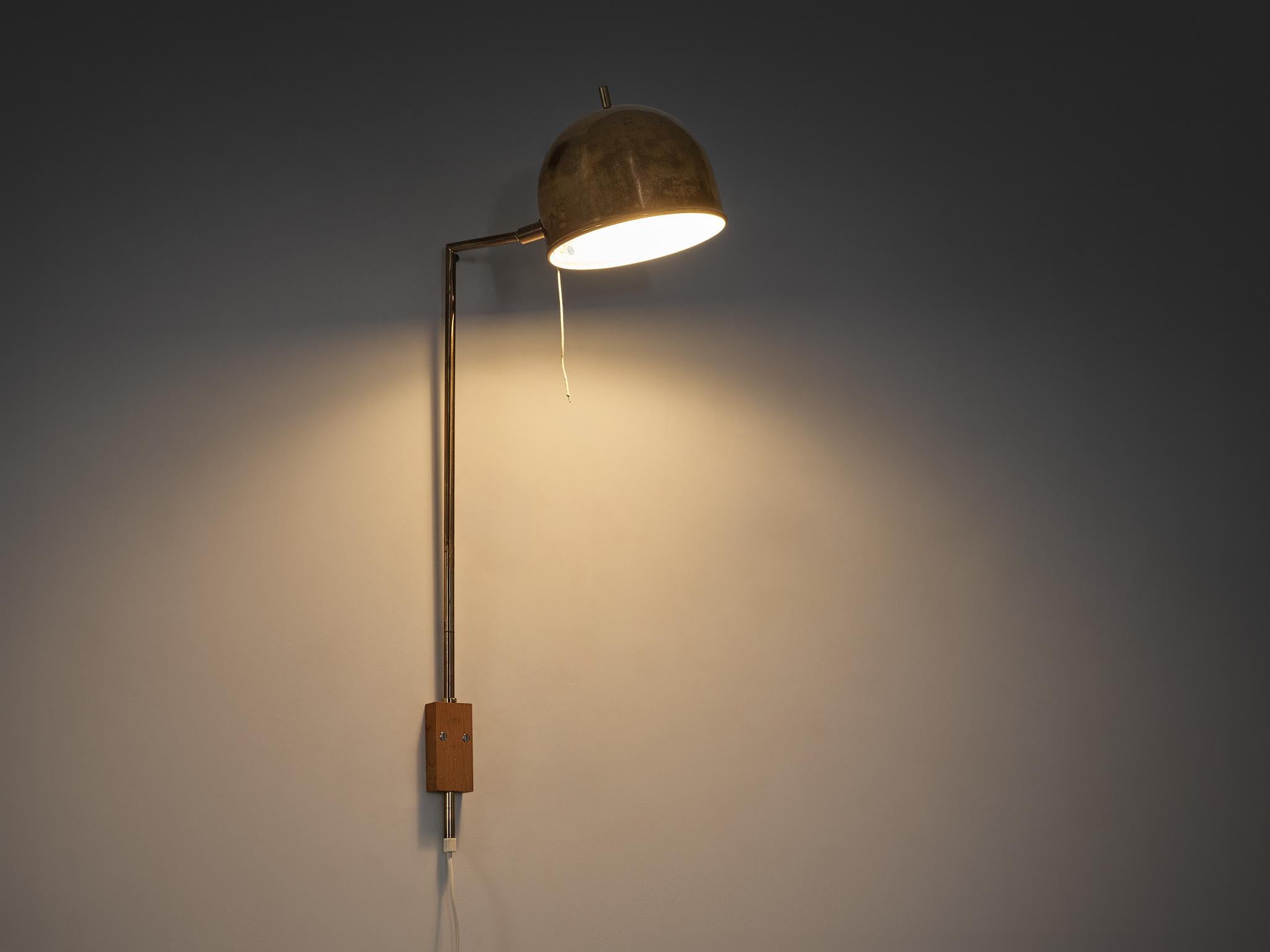 Eje Ahlgren for Bergboms 'V-75' Wall Light in Brass For Sale 2