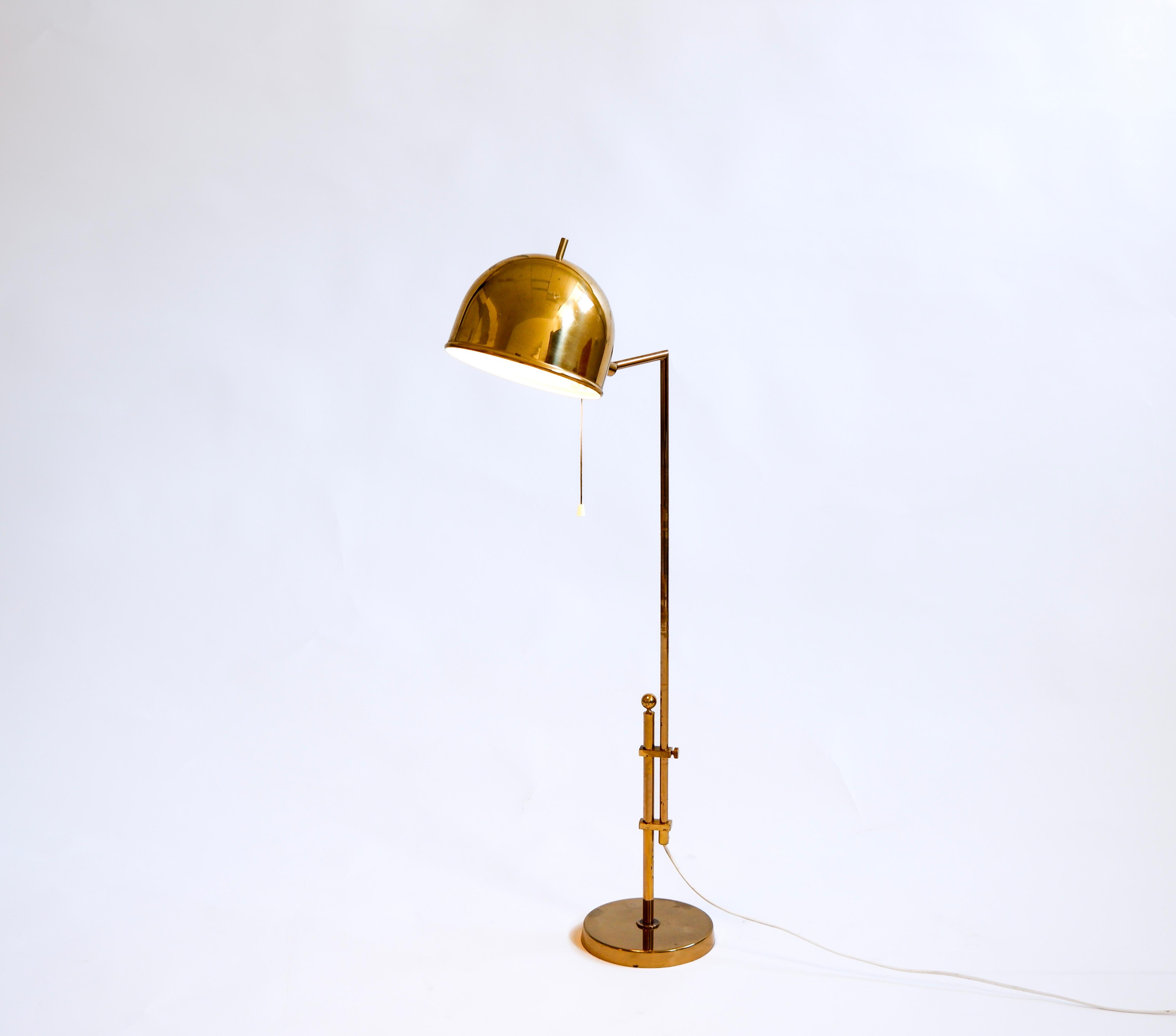 Eje Ahlgren, rara lampada da terra regolabile per Bergboms del 1960 circa. In condizioni discrete in vendita a Hägersten-Liljeholmen, Stockholms län