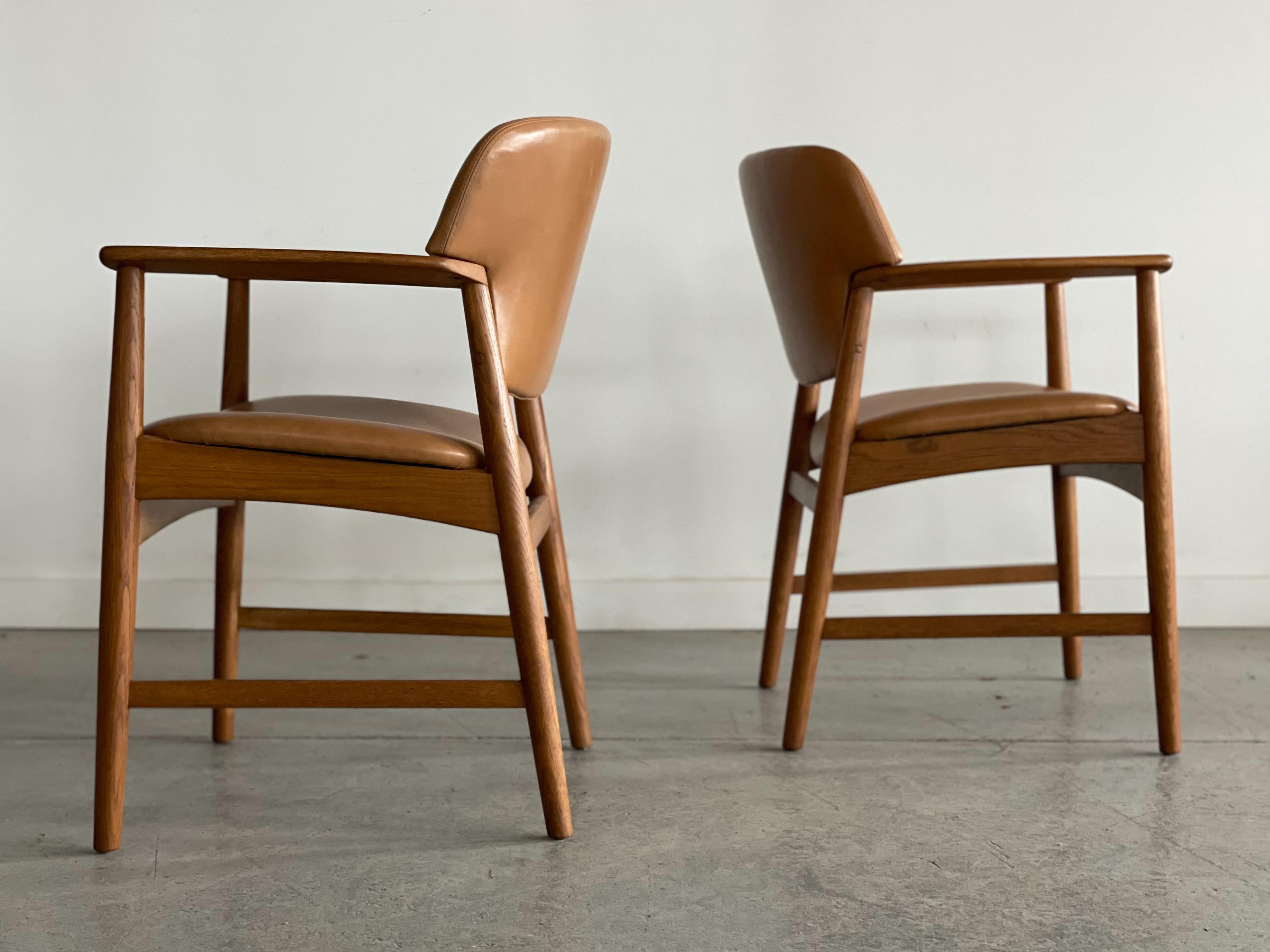 Poltrone Madsen di Ejnar Hansen & Axel Larsen in Oak per Fritz Hansen in vendita 3