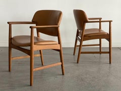 Ejnar Larsen & Axel Bender Madsen Armchairs in Oak for Fritz Hansen