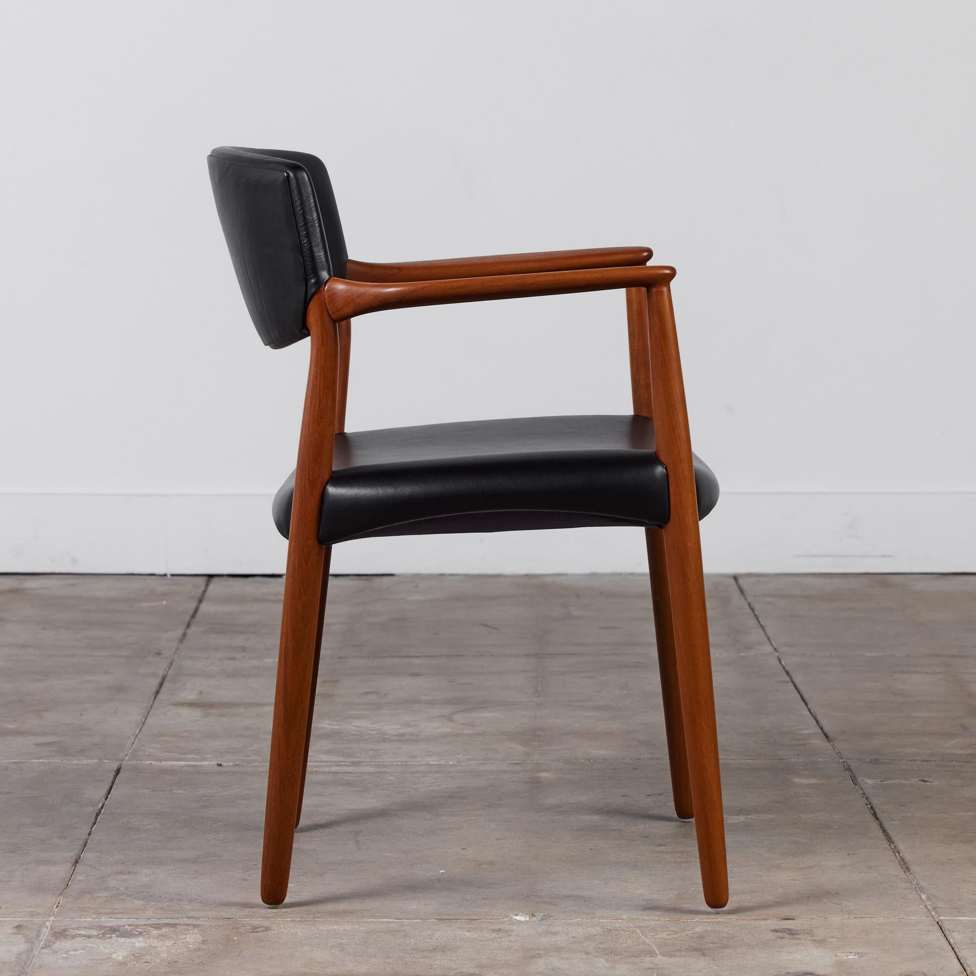 Ejner Larsen & Aksel Bender Madsen Leather & Teak Chair for Willy Beck In Excellent Condition For Sale In Los Angeles, CA