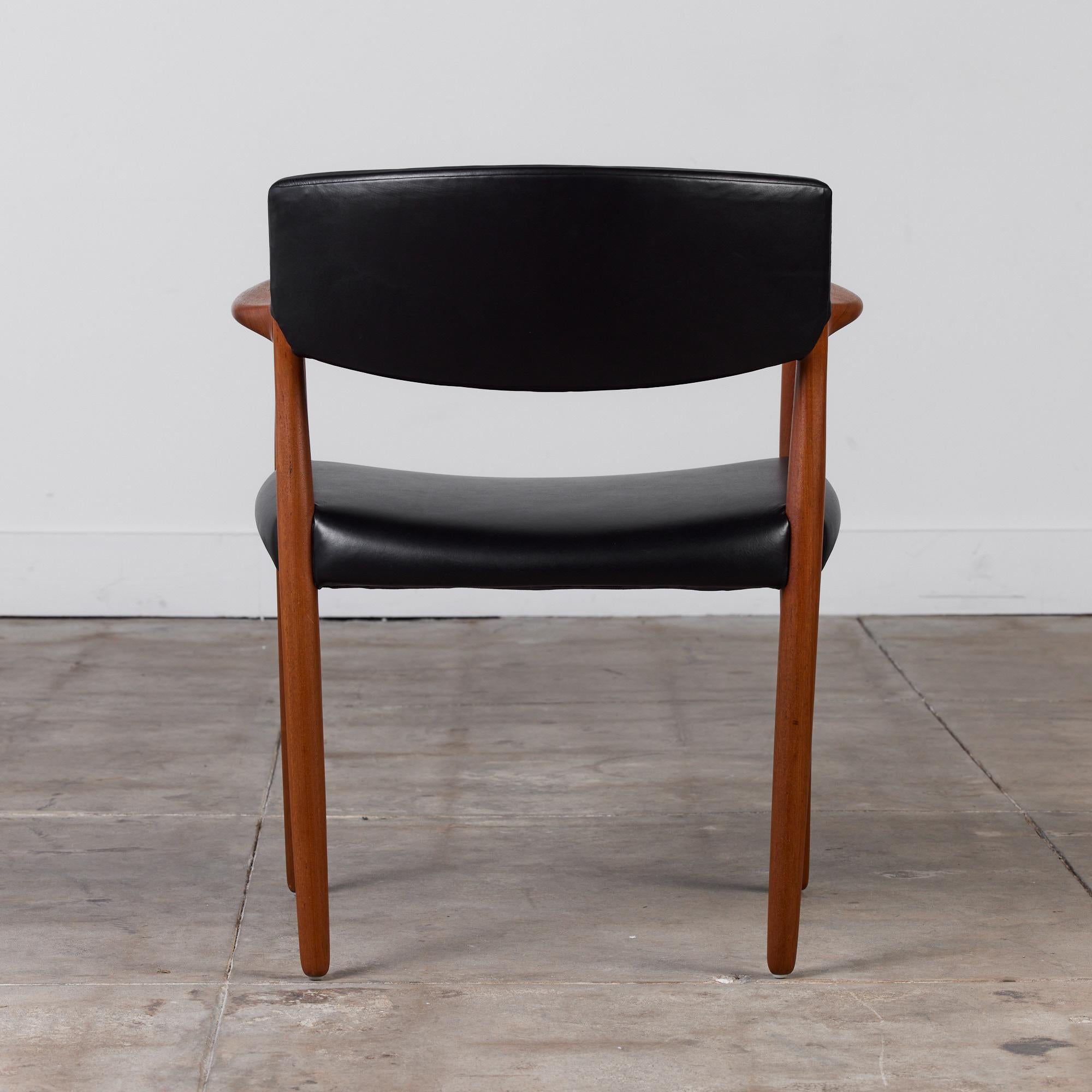 Ejner Larsen & Aksel Bender Madsen Leather & Teak Chair for Willy Beck For Sale 1