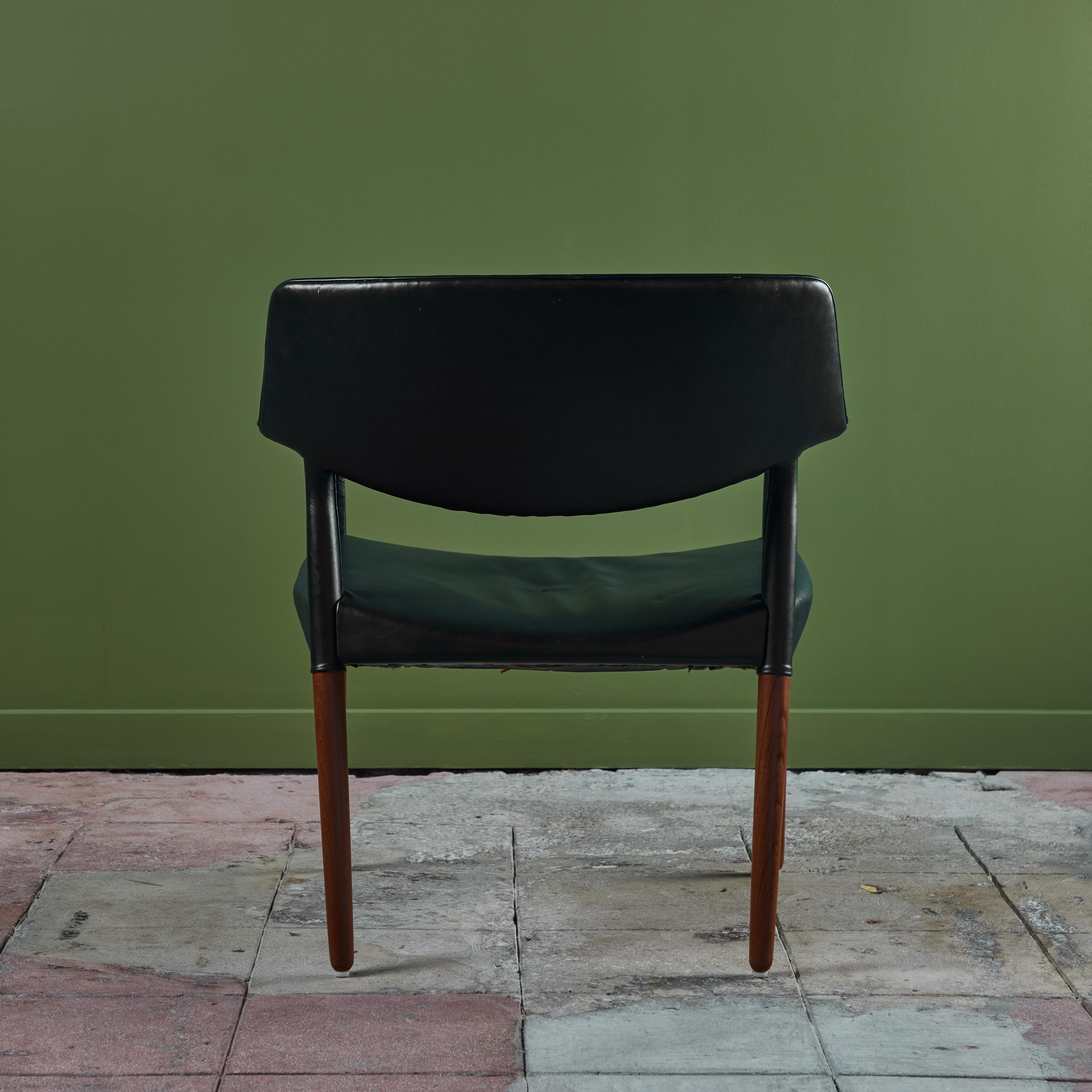 Ejner Larsen & Aksel Bender Madsen Leather Wrapped Teak Chair for Willy Beck For Sale 2