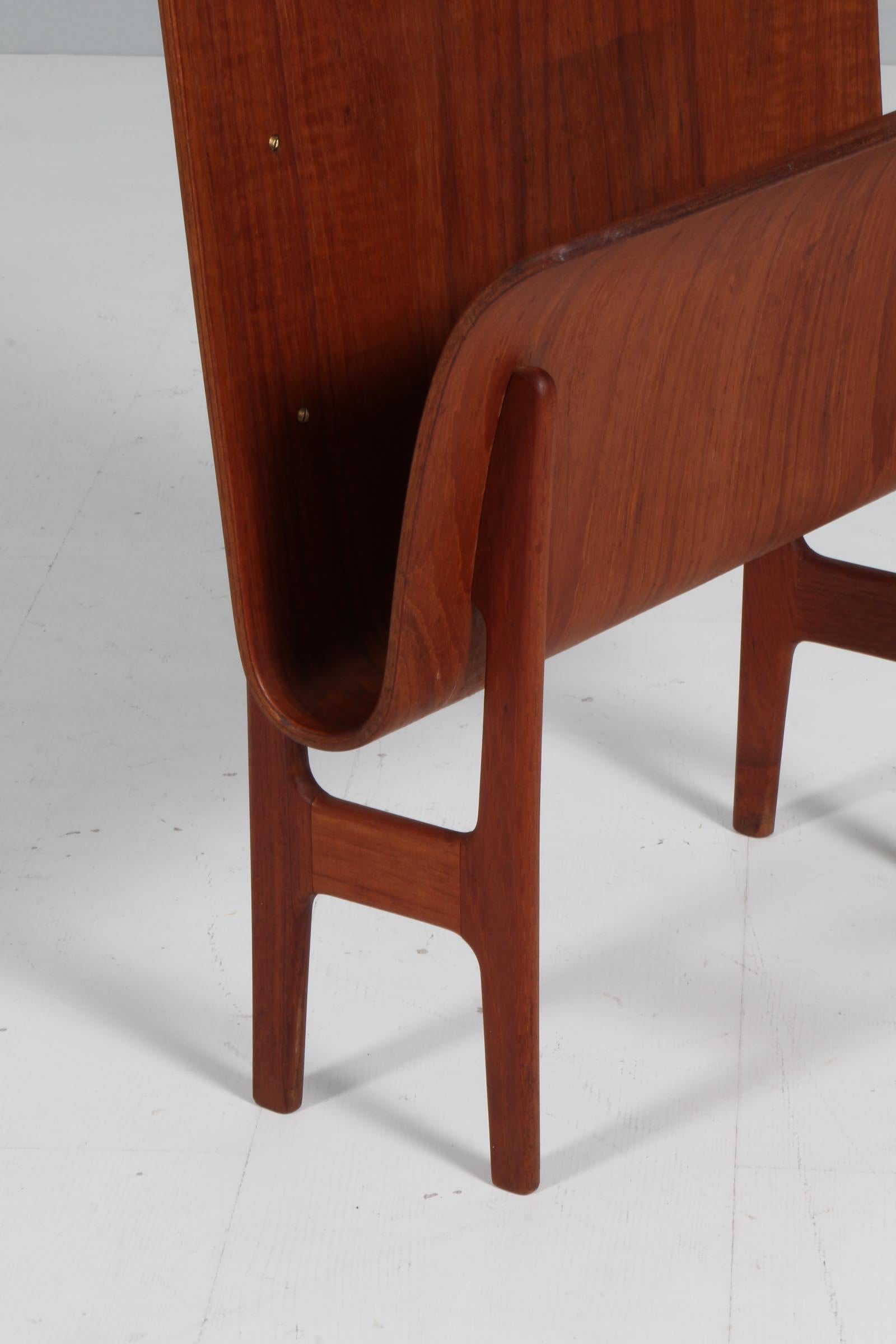Revistero Ejner Larsen & Aksel Bender Madsen, teca y caña Danés en venta