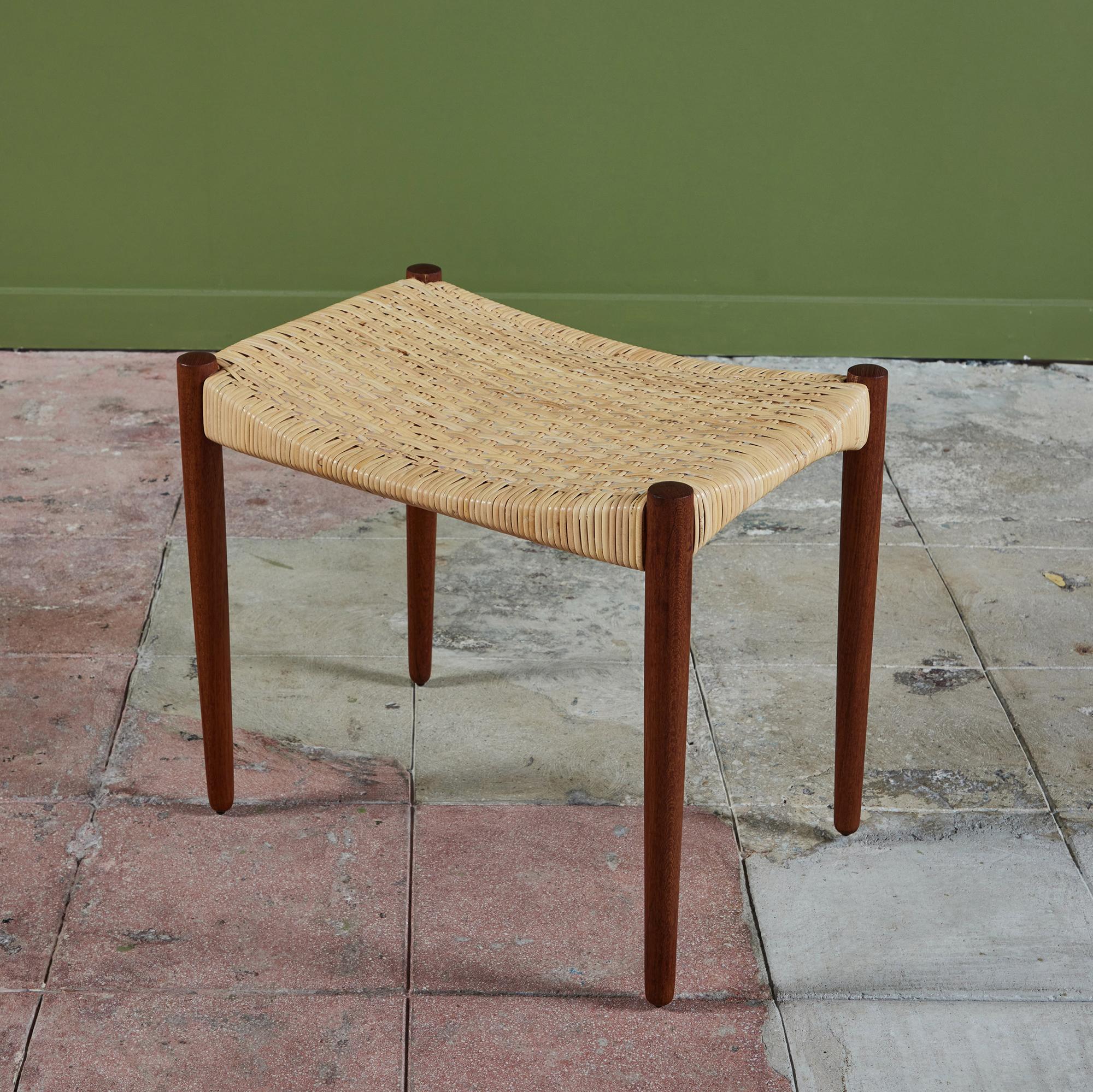 Ejner Larsen & Aksel Bender Madsen Stool for Willy Beck In Excellent Condition For Sale In Los Angeles, CA